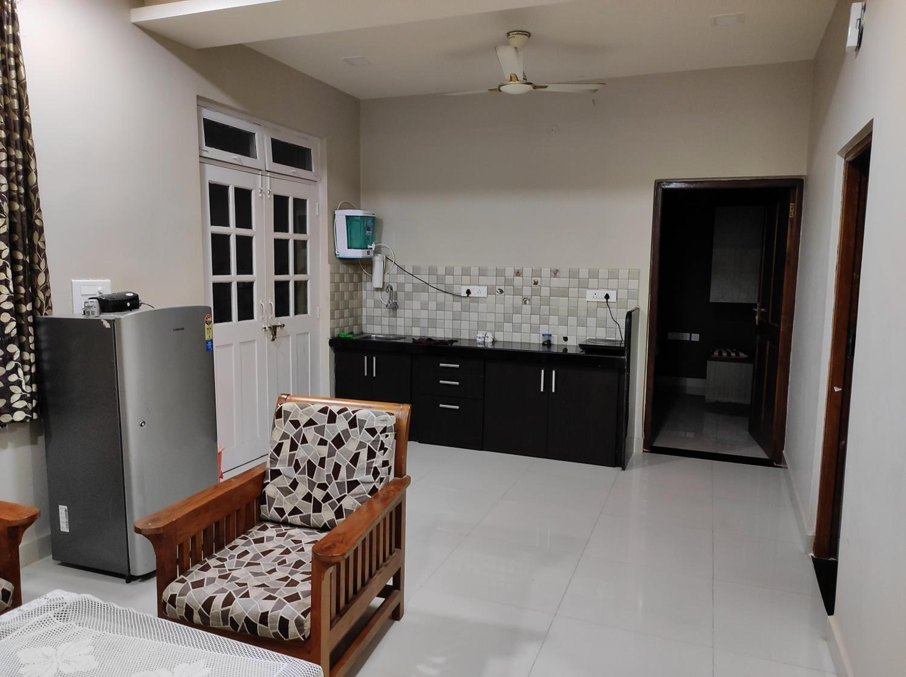 Two-Bedroom Apartment - Photo 22
