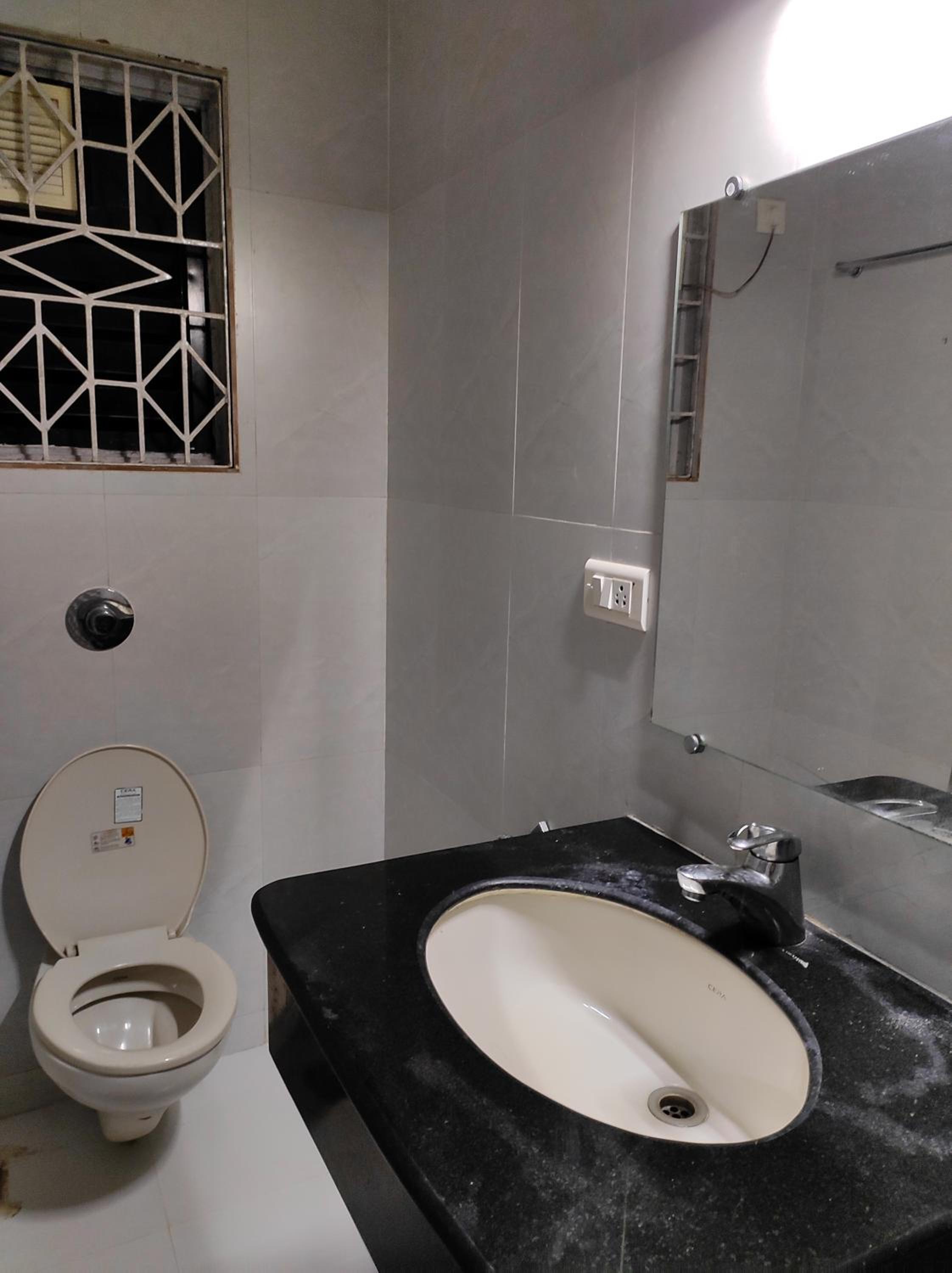 Two-Bedroom Apartment - Photo 8