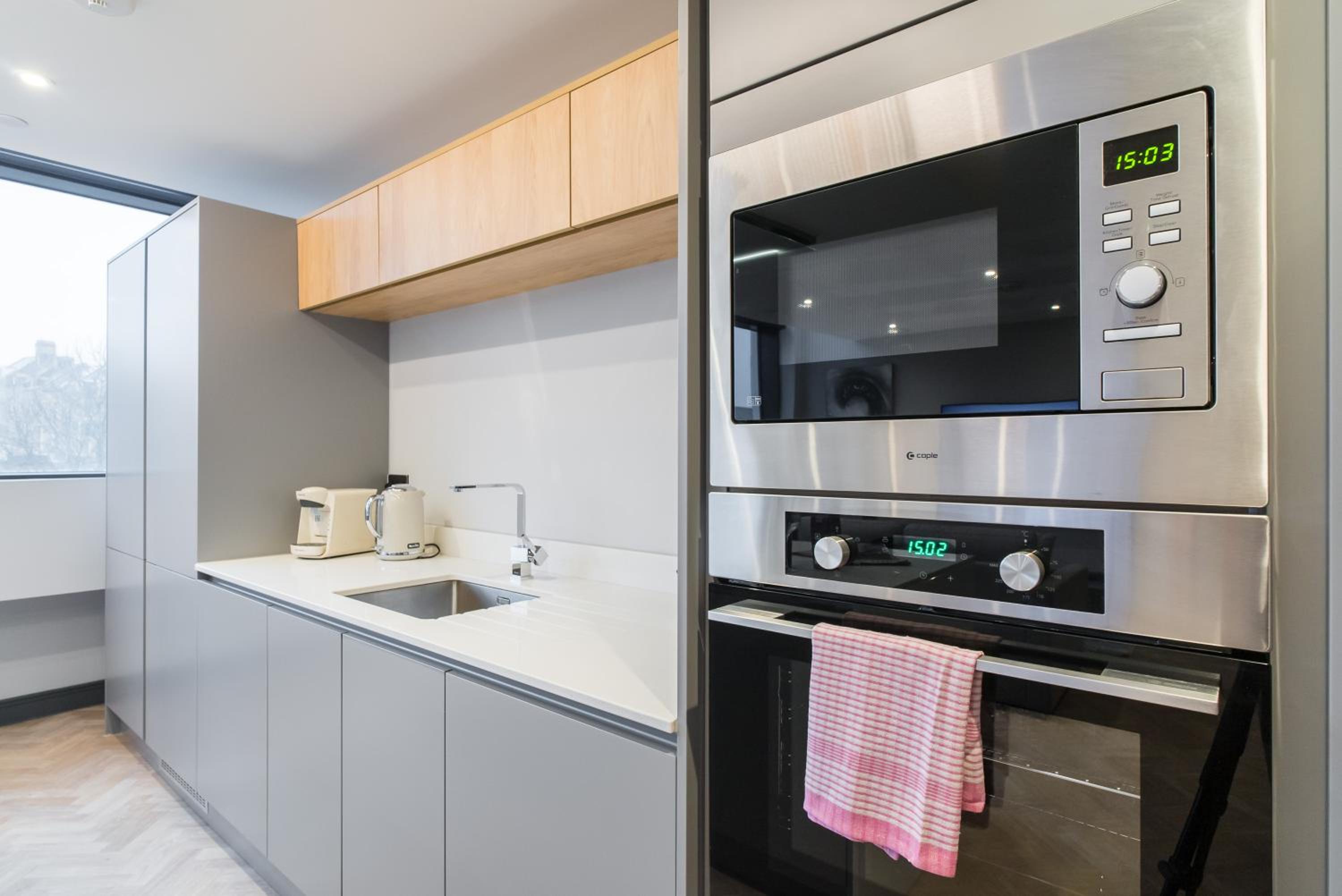 Duplex Apartment with Balcony - Photo 8