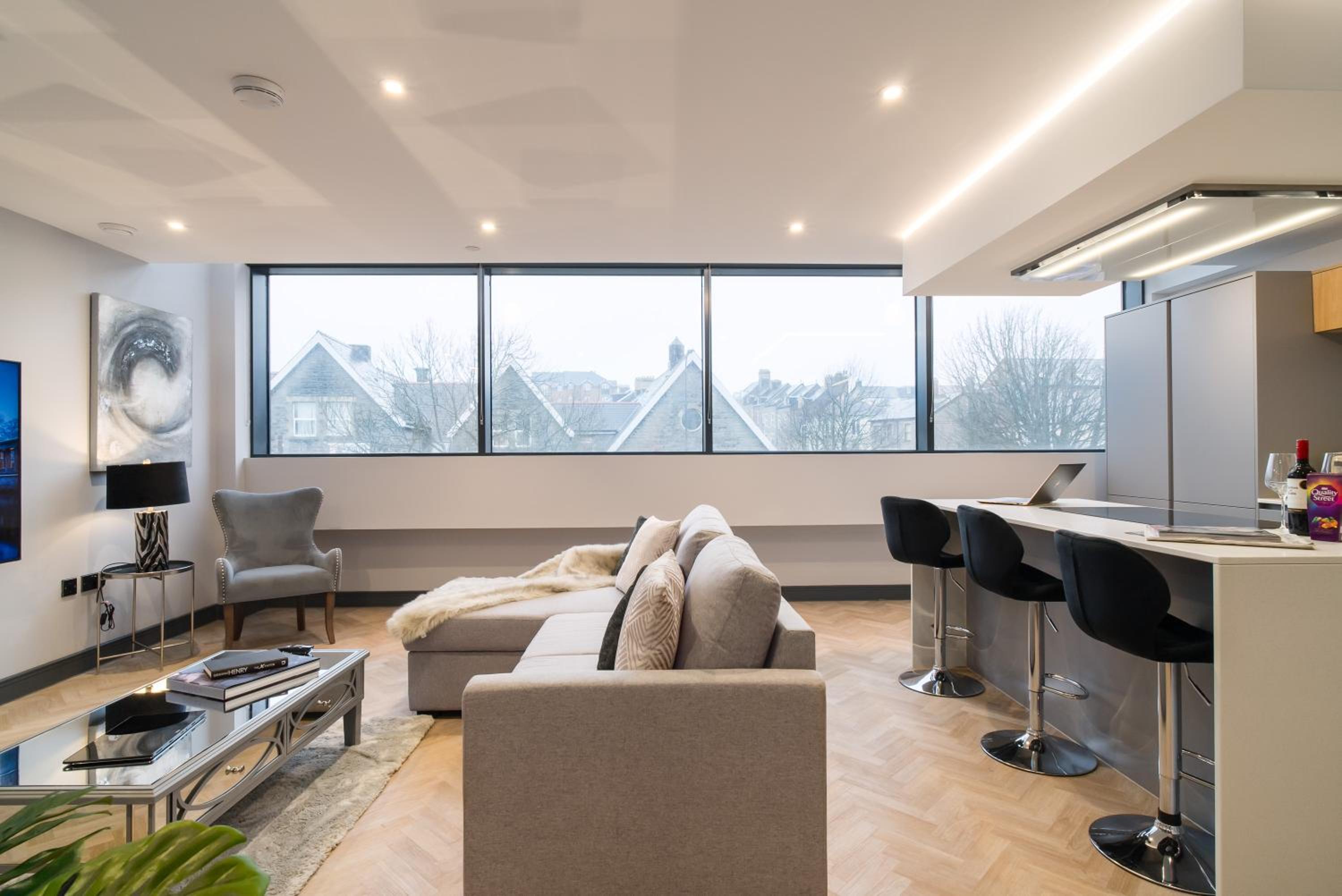 Duplex Apartment with Balcony - Photo 6
