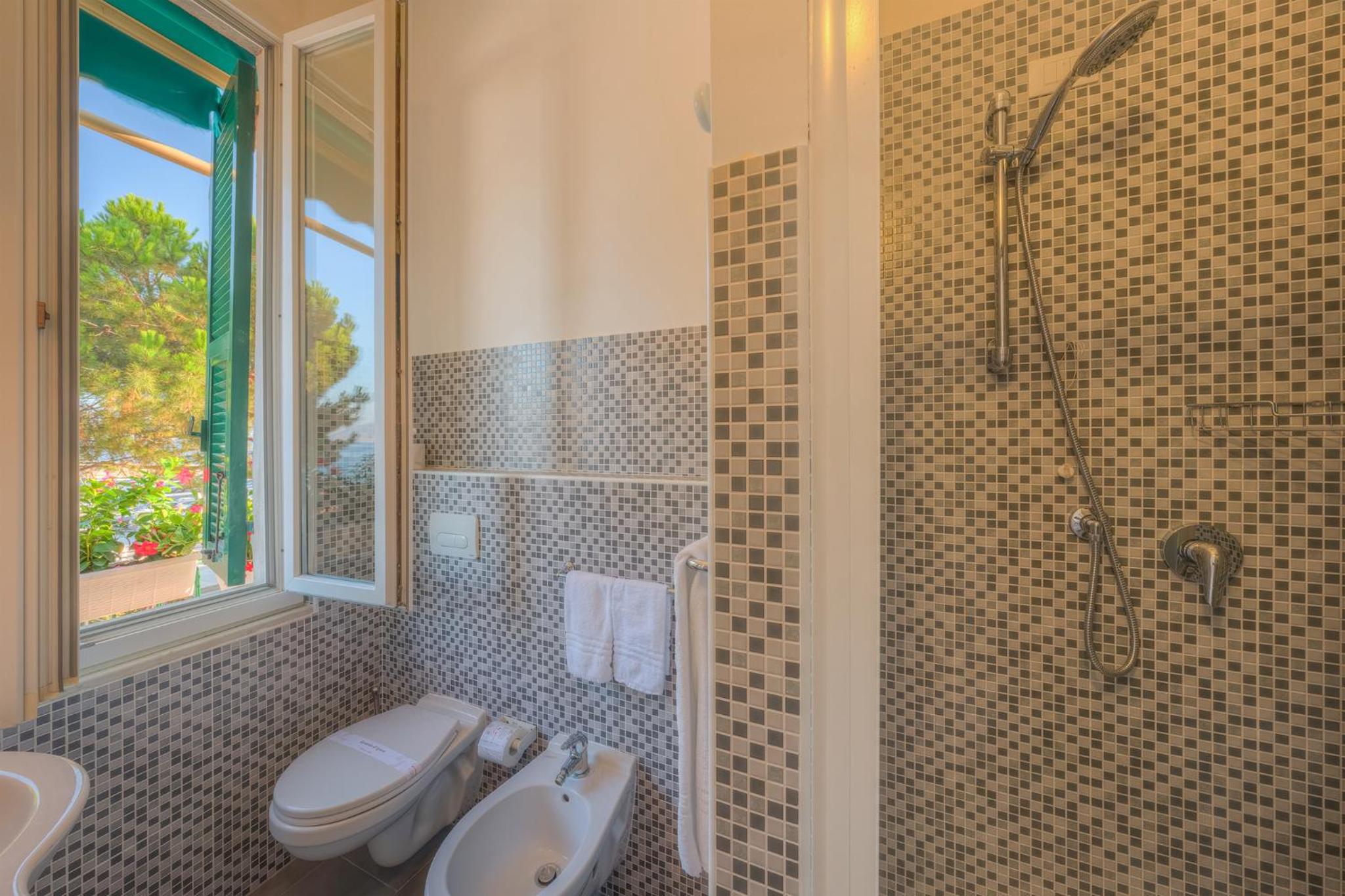 Deluxe Double Room with Balcony and Sea View photo 3