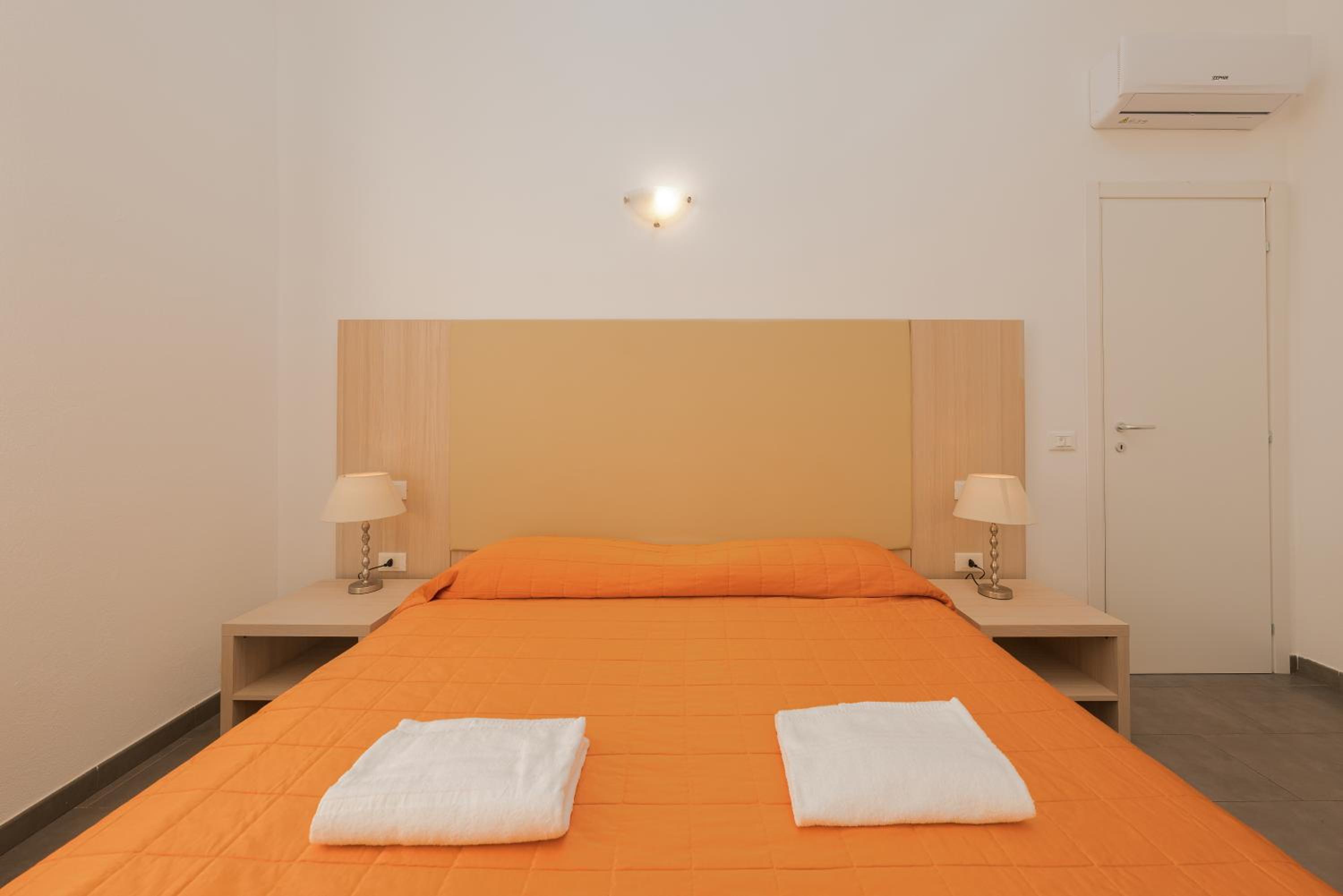 Deluxe Double or Twin Room with Sea View