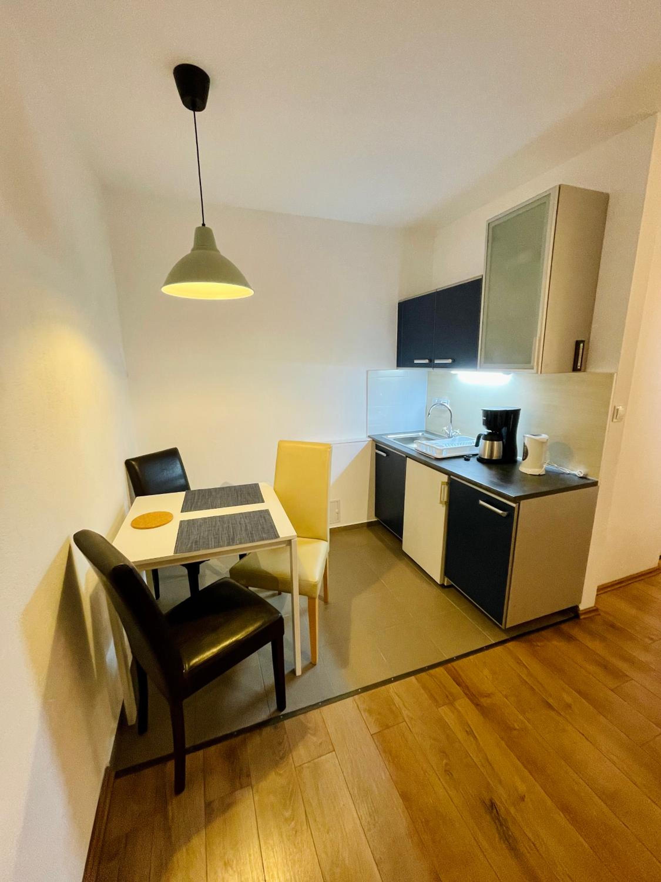 Double Room - Photo 7