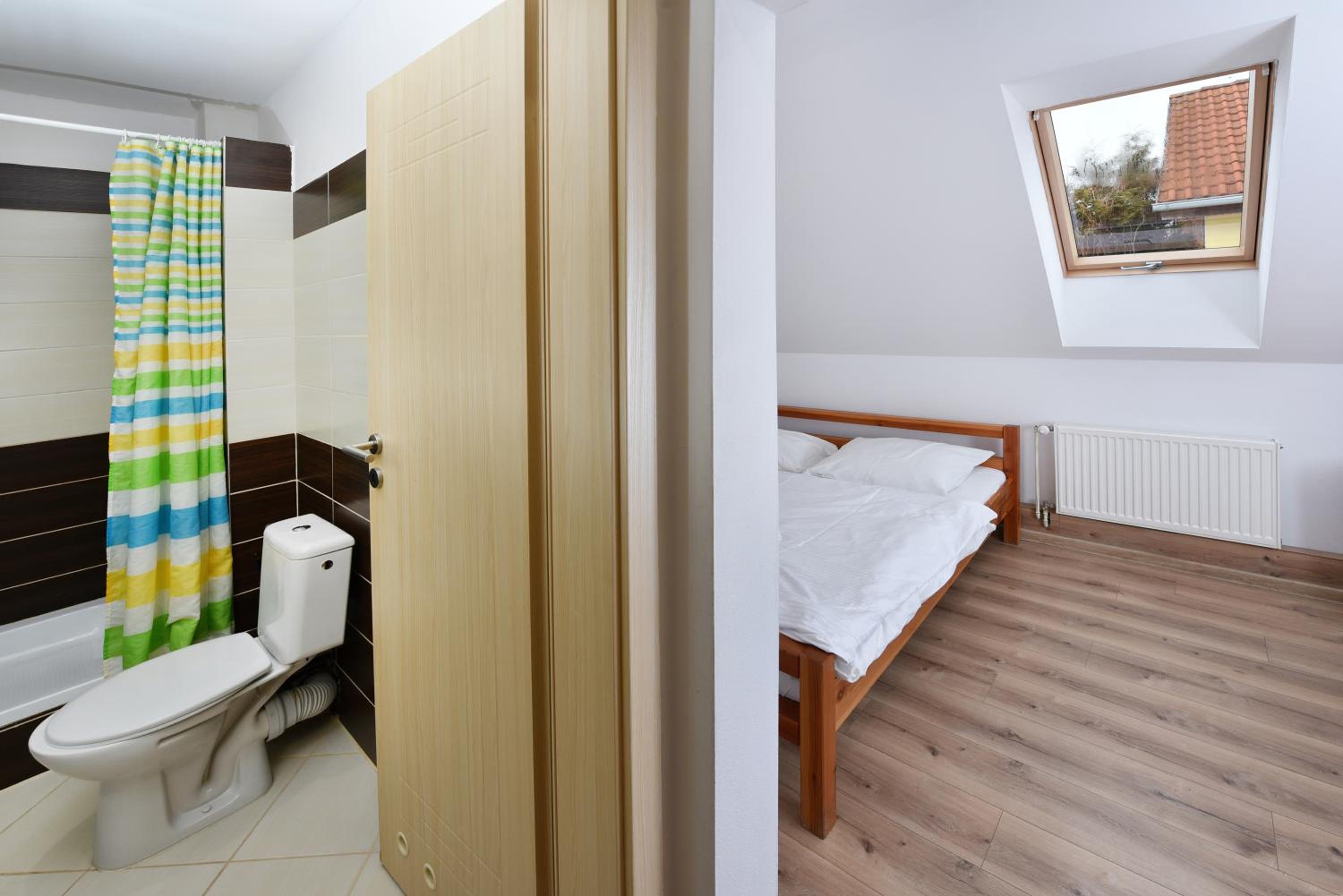 Economy Double Room photo 2