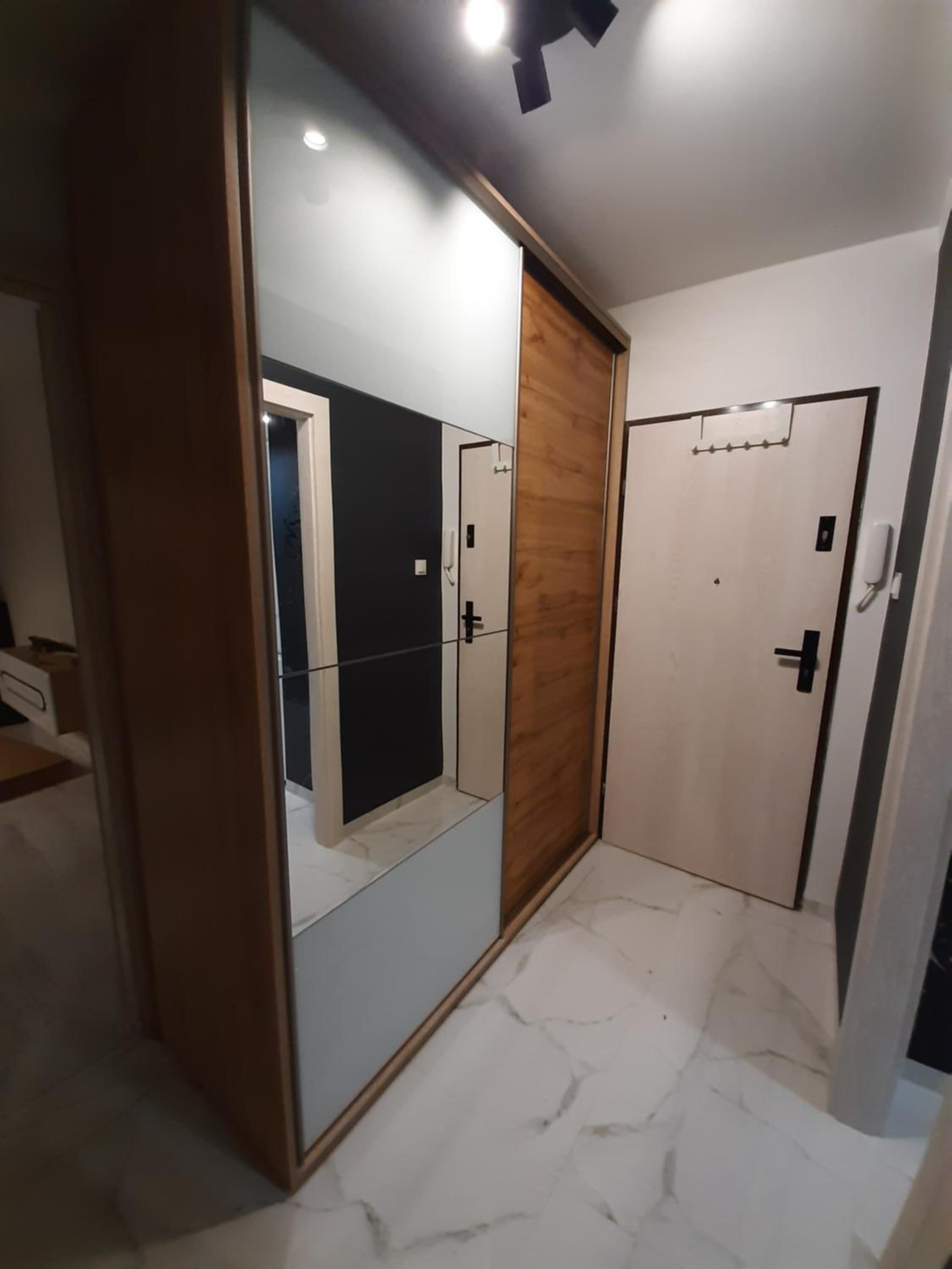 One-Bedroom Apartment - Photo 21