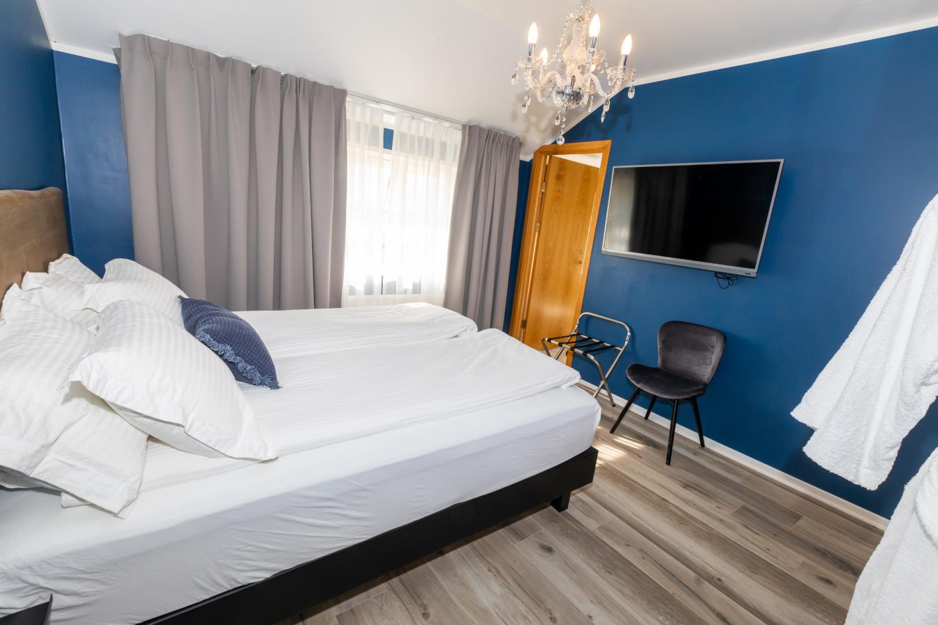 Deluxe Room - Photo 3