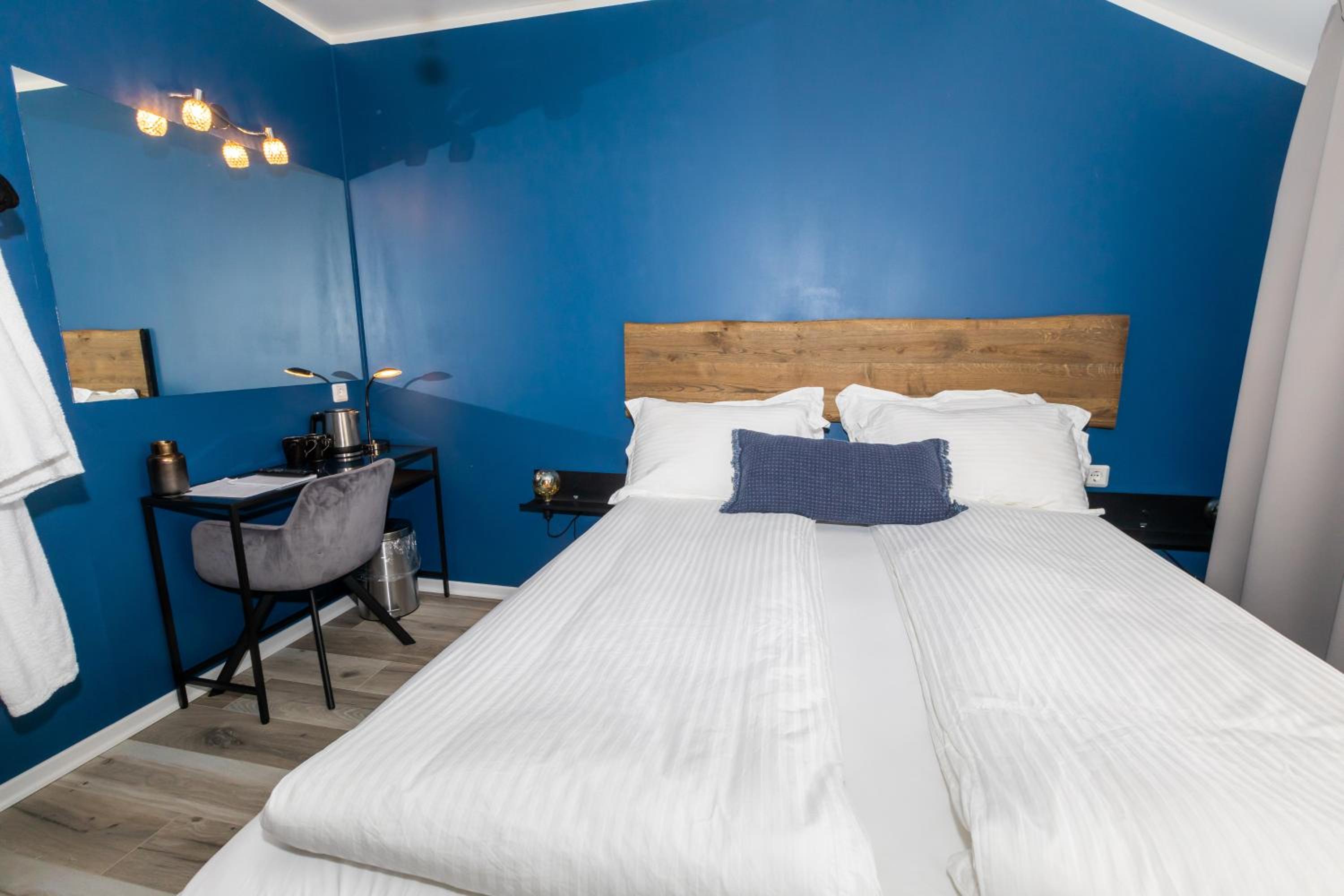 Deluxe Room - Photo 4
