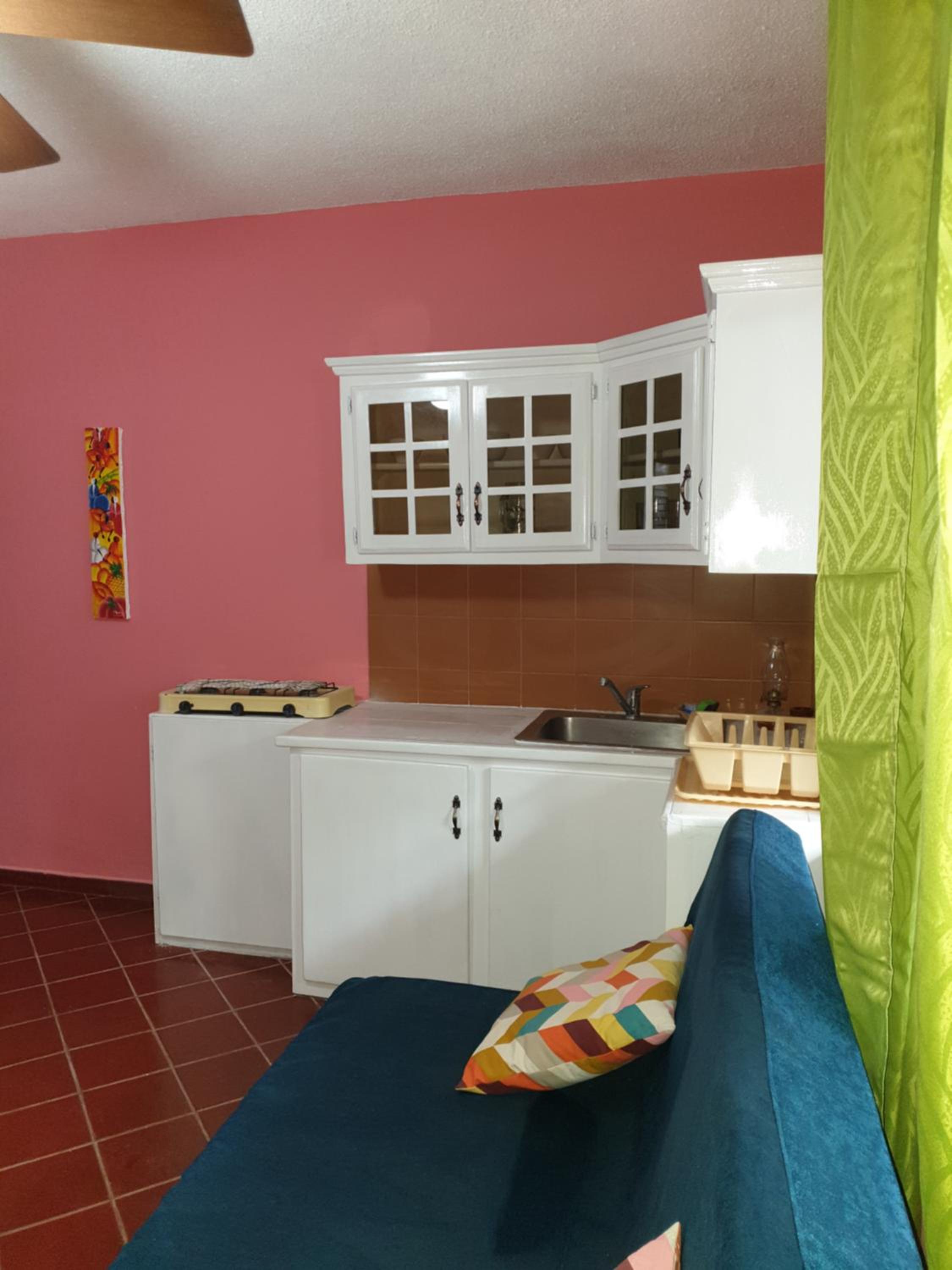 One-Bedroom House photo 3
