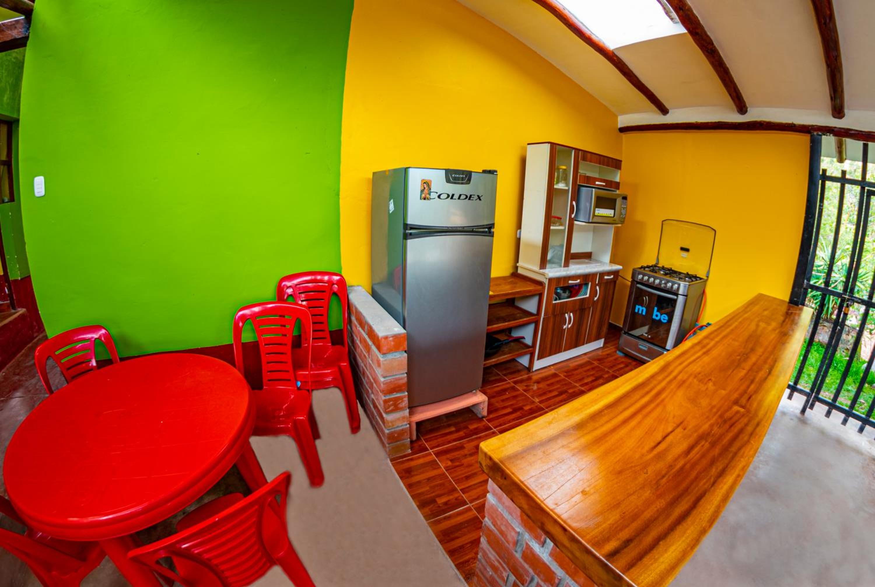 Standard Twin Room with Shared Bathroom photo 3