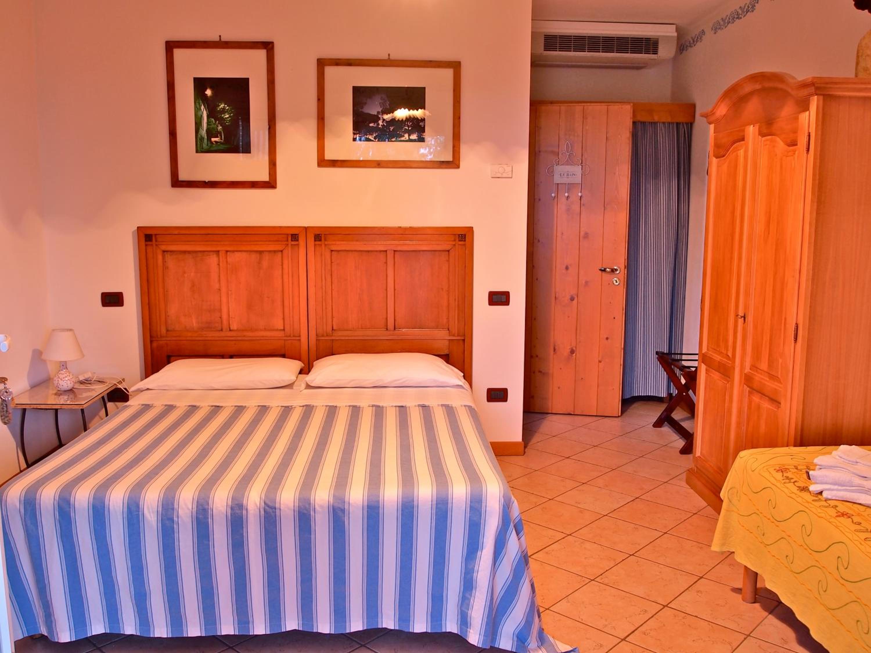 Double or Twin Room with Garden View