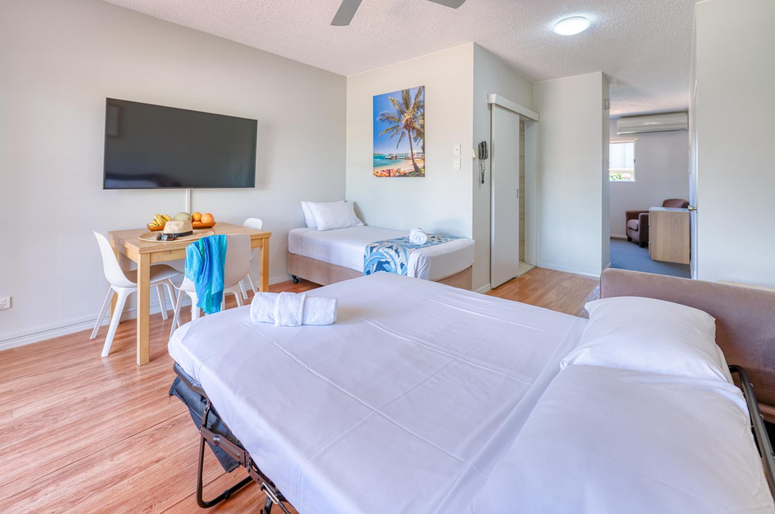 King Room with Garden View - Photo 8