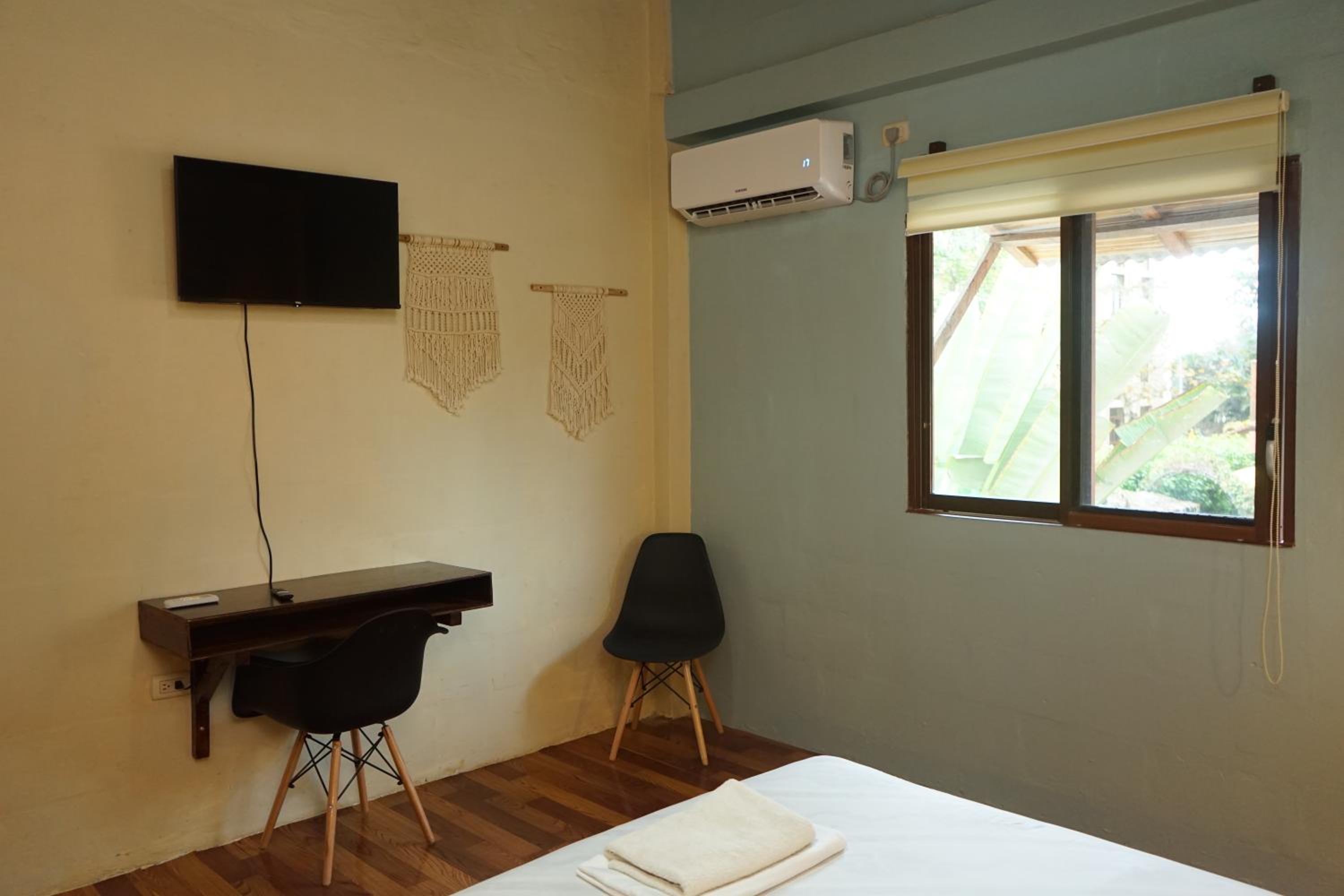 Double or Twin Room with Private Bathroom photo 2