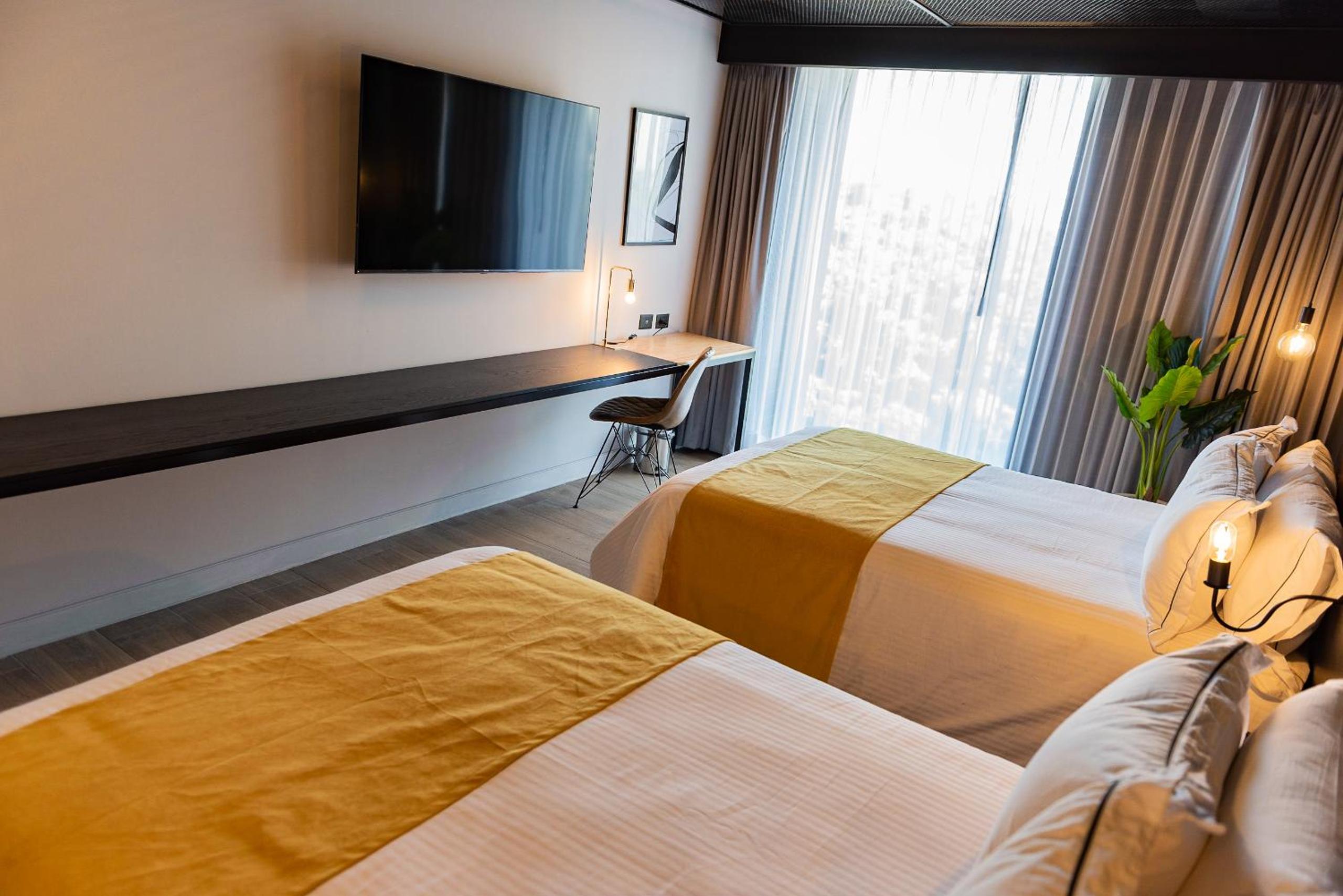 Twin Room - Photo 6