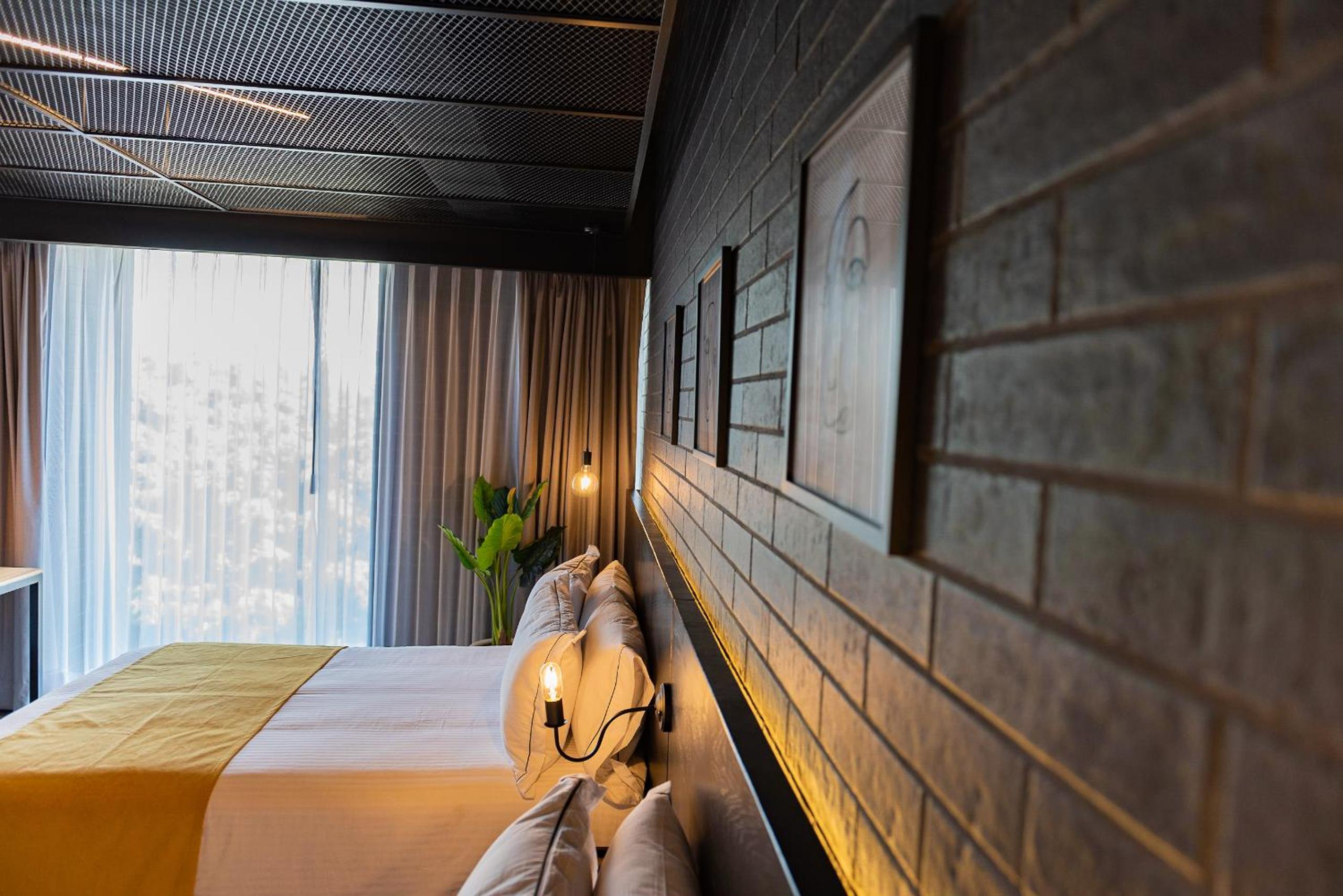 Twin Room - Photo 12