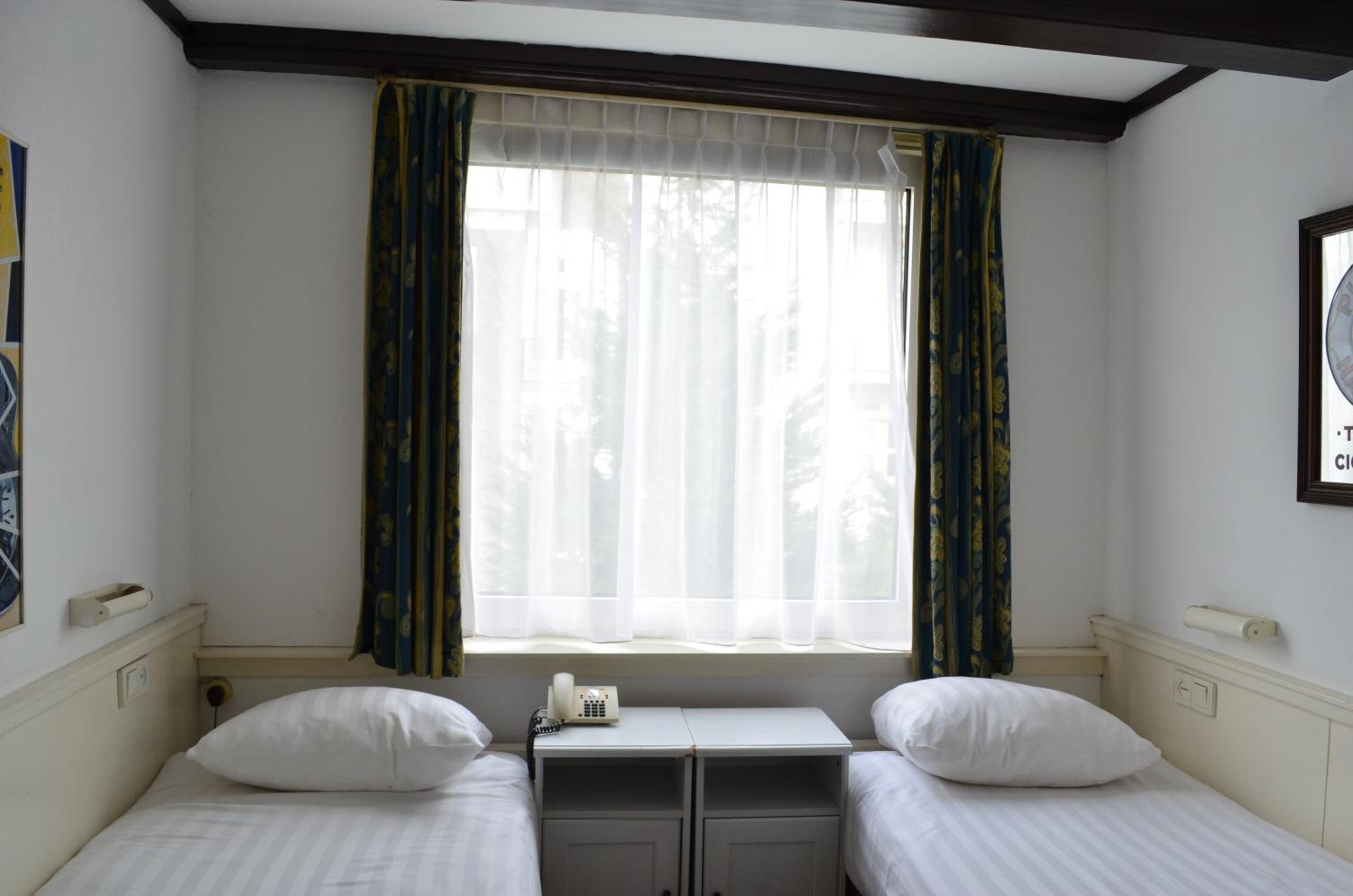 Double or Twin Room with Private Bathroom photo 1