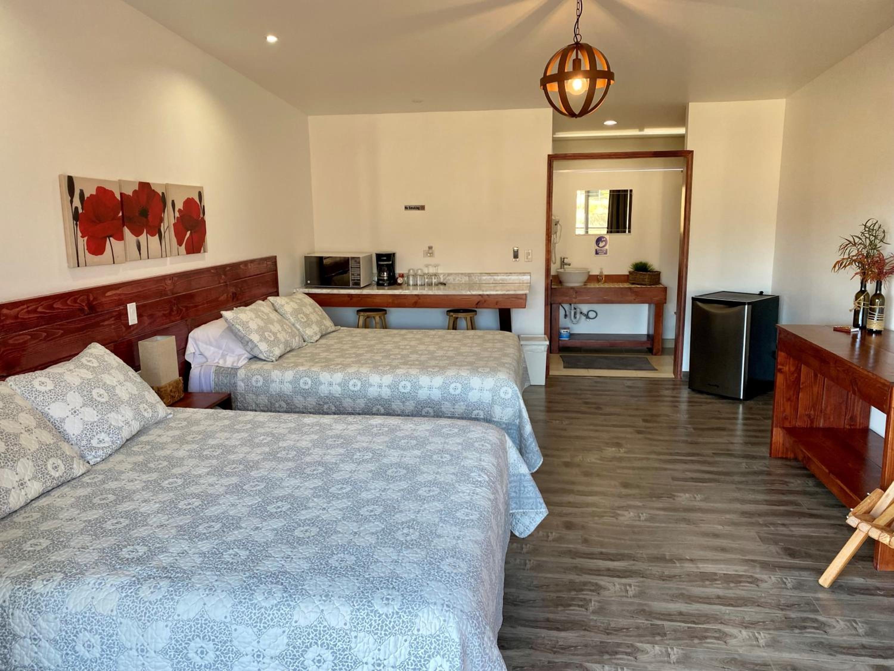 One-Bedroom House photo 1