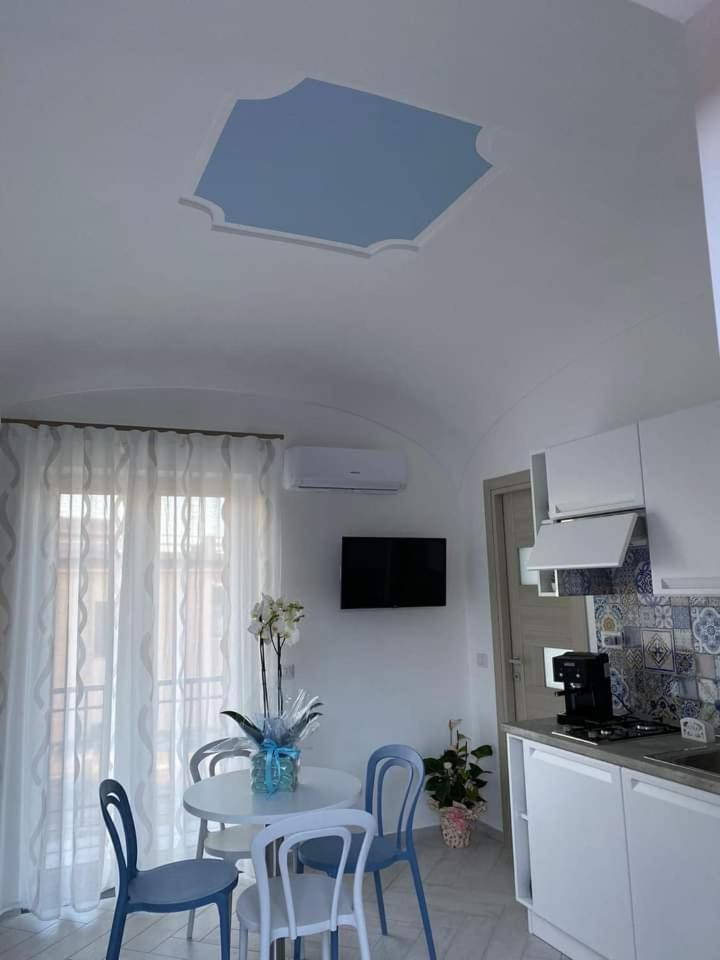 Queen Room With Balcony photo 3