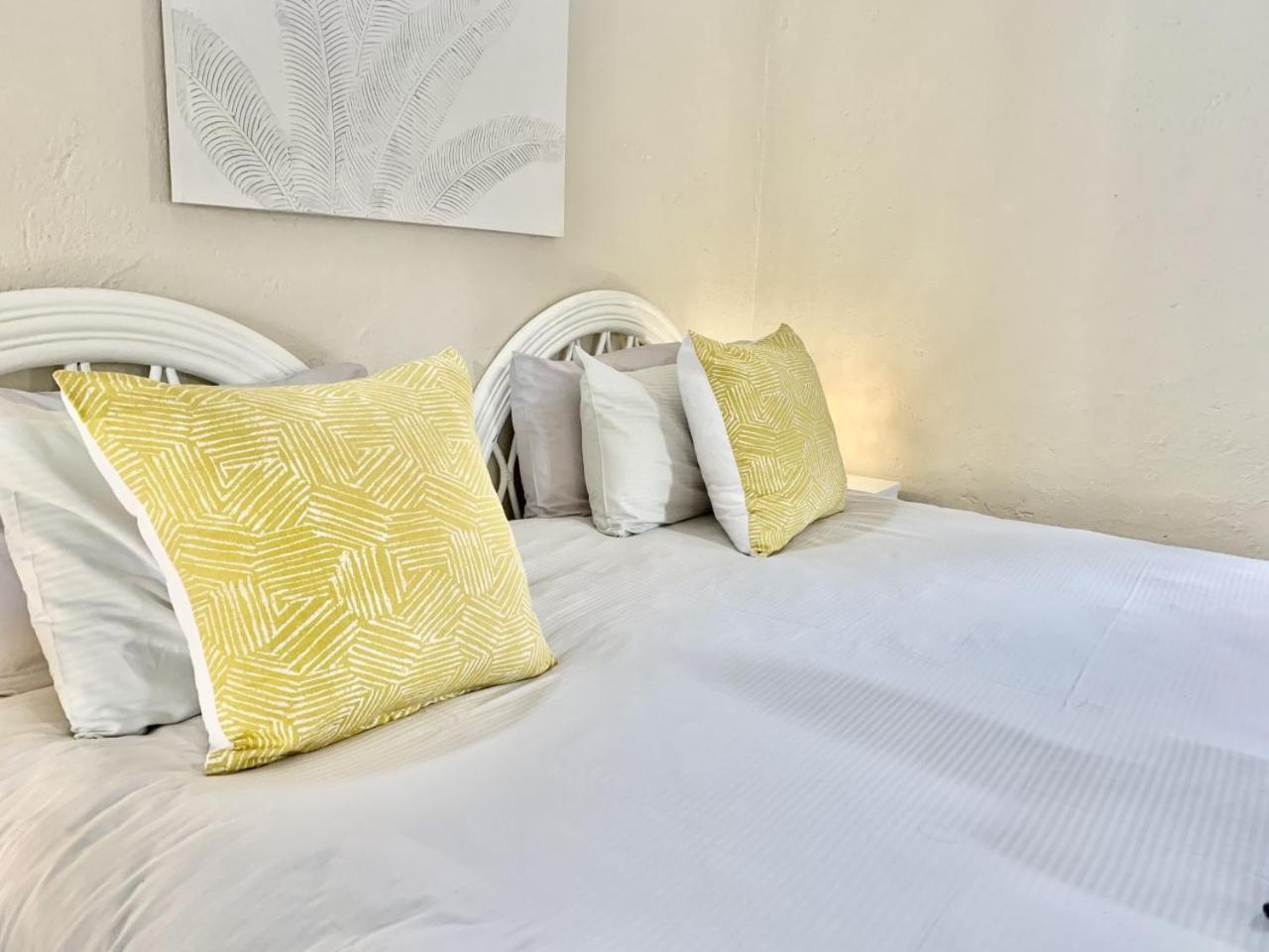 Double or Twin Room with Extra Bed - Photo 1