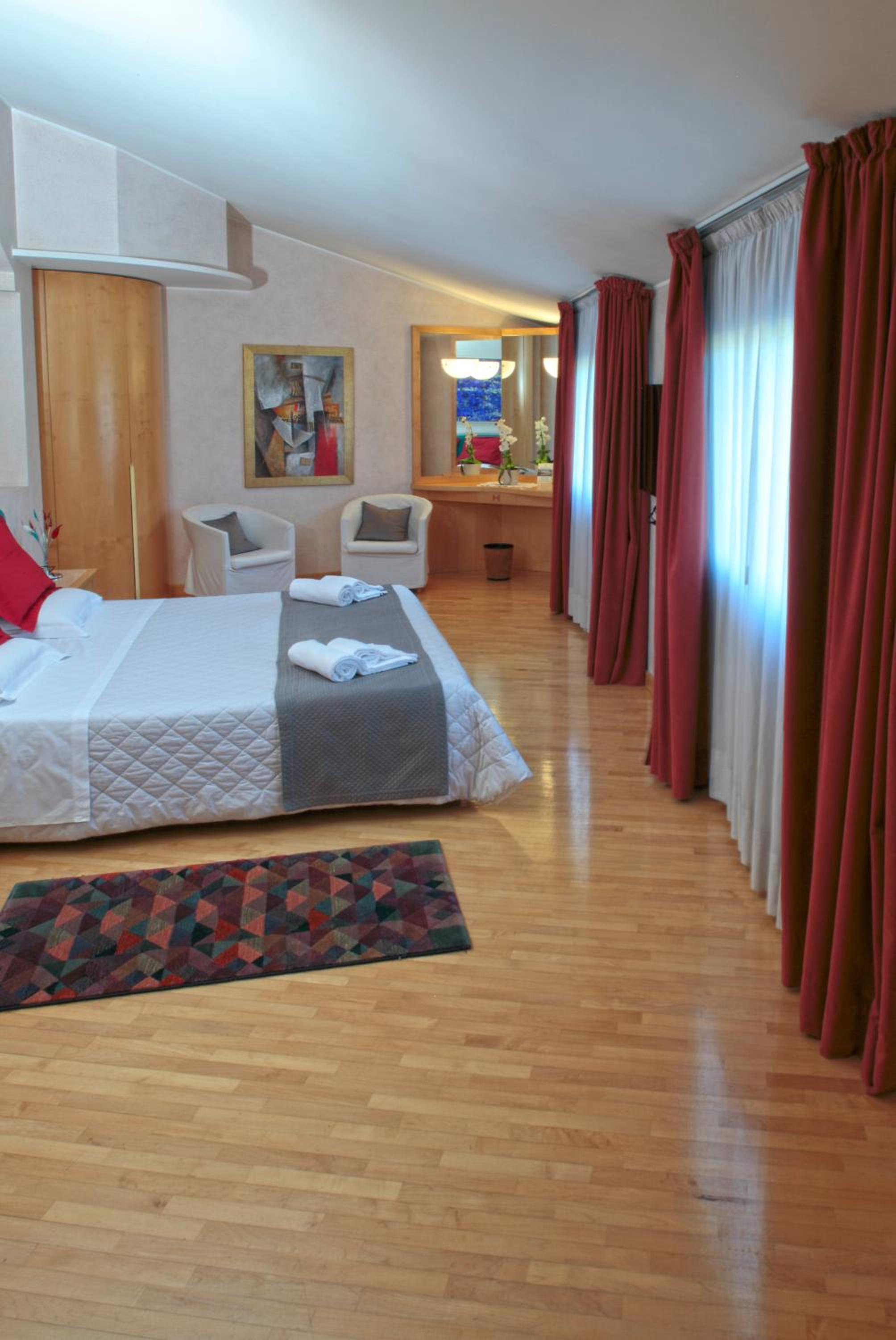 Junior Suite with Canal View photo 2