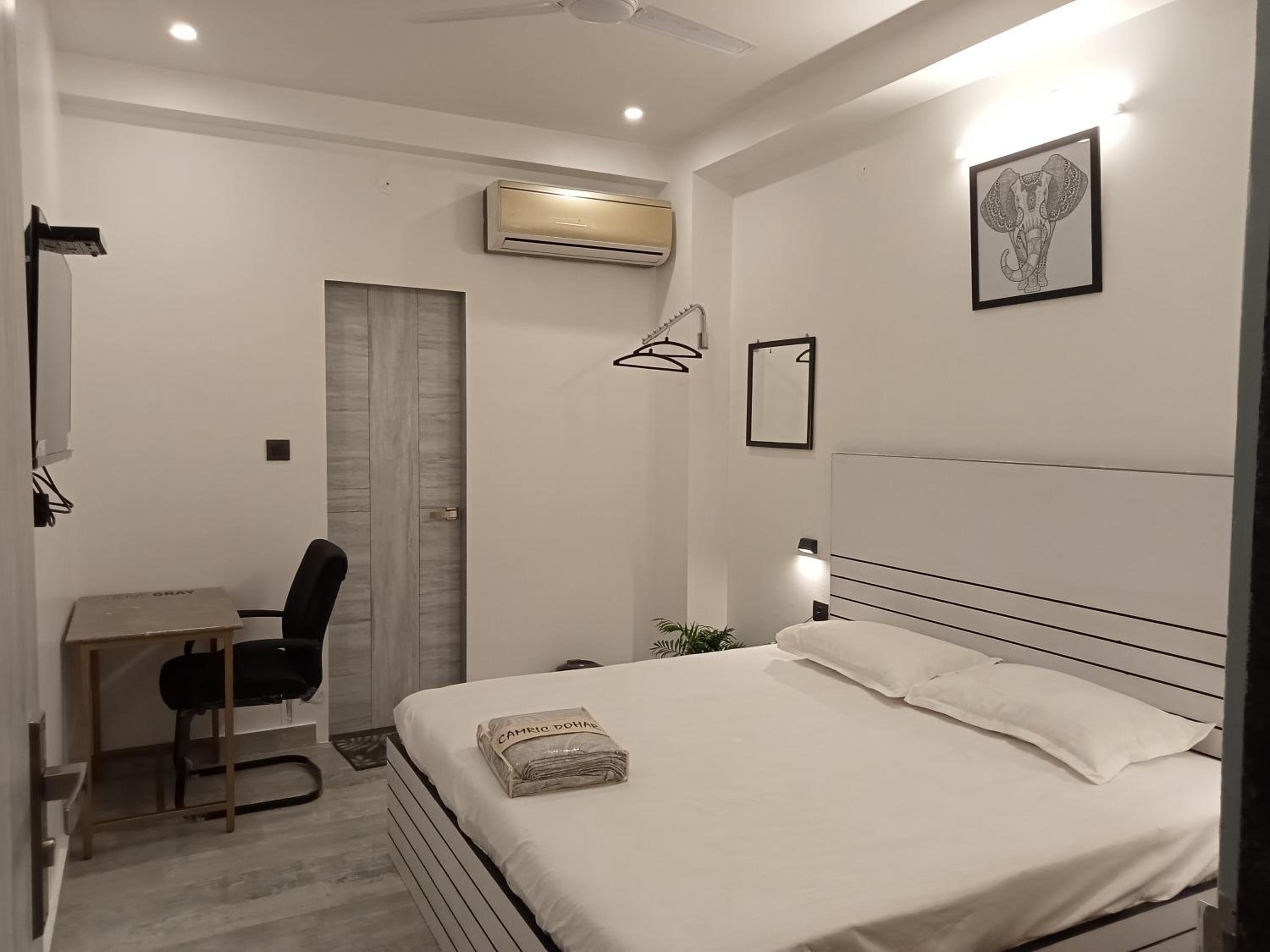 Deluxe Double Room - Photo 7