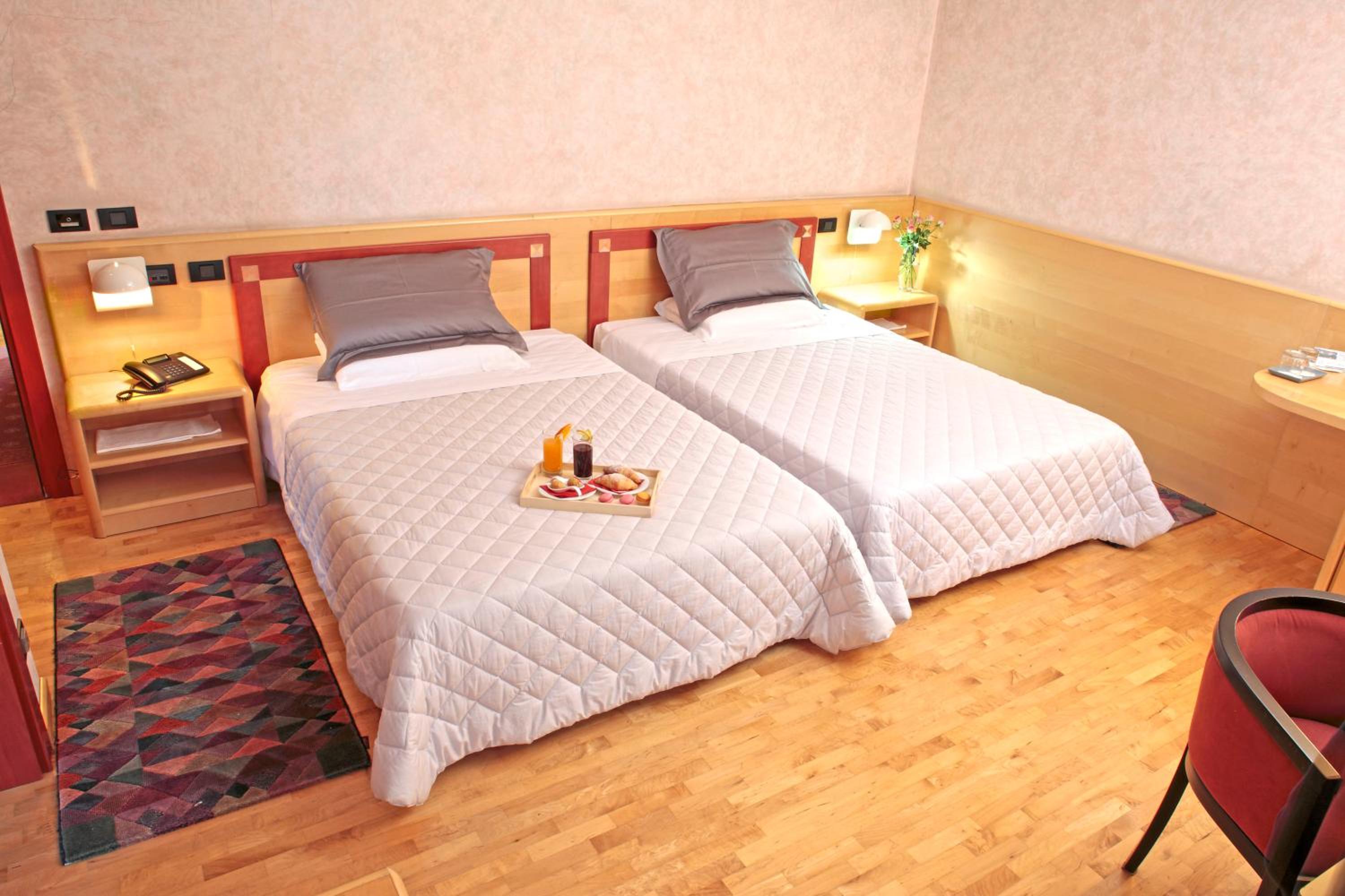 Economy Quadruple Room photo 3