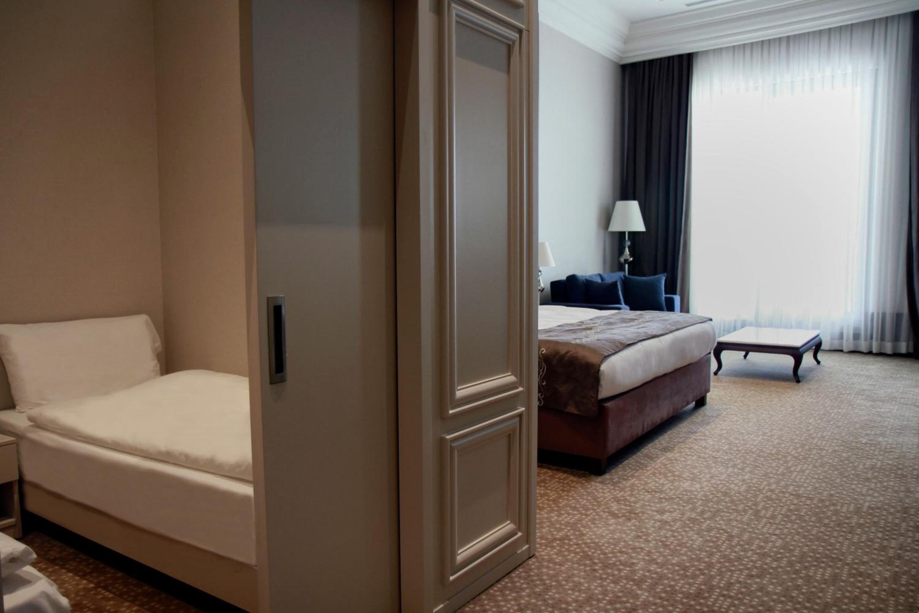 Family Suite thumbnail 6