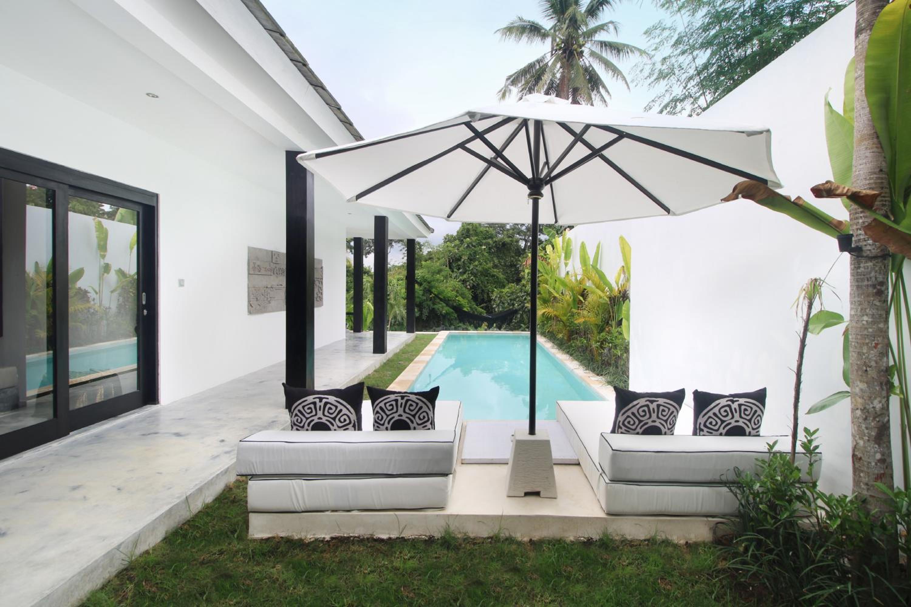 Two-Bedroom Villa - Photo 8