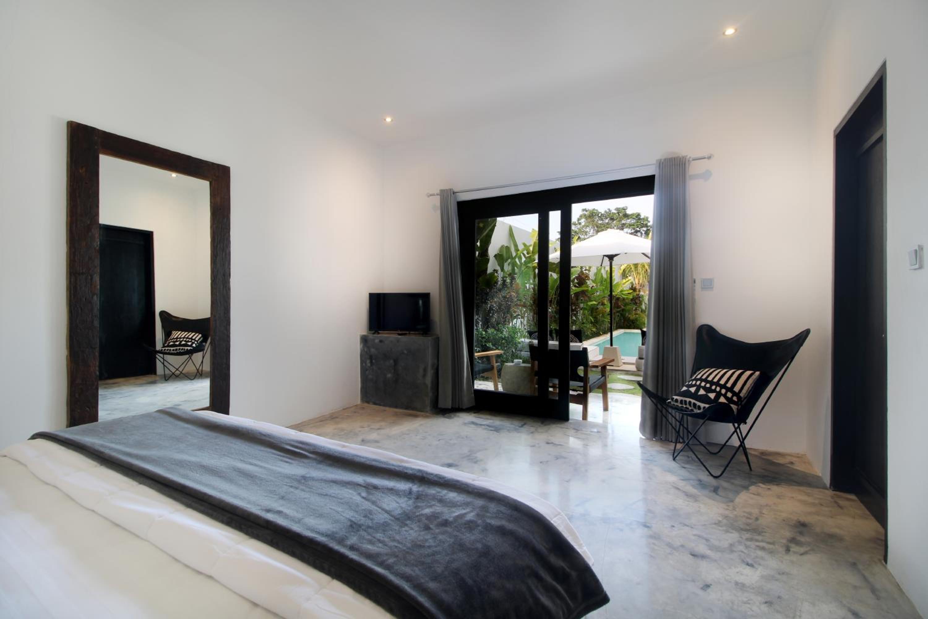 Two-Bedroom Villa - Photo 21