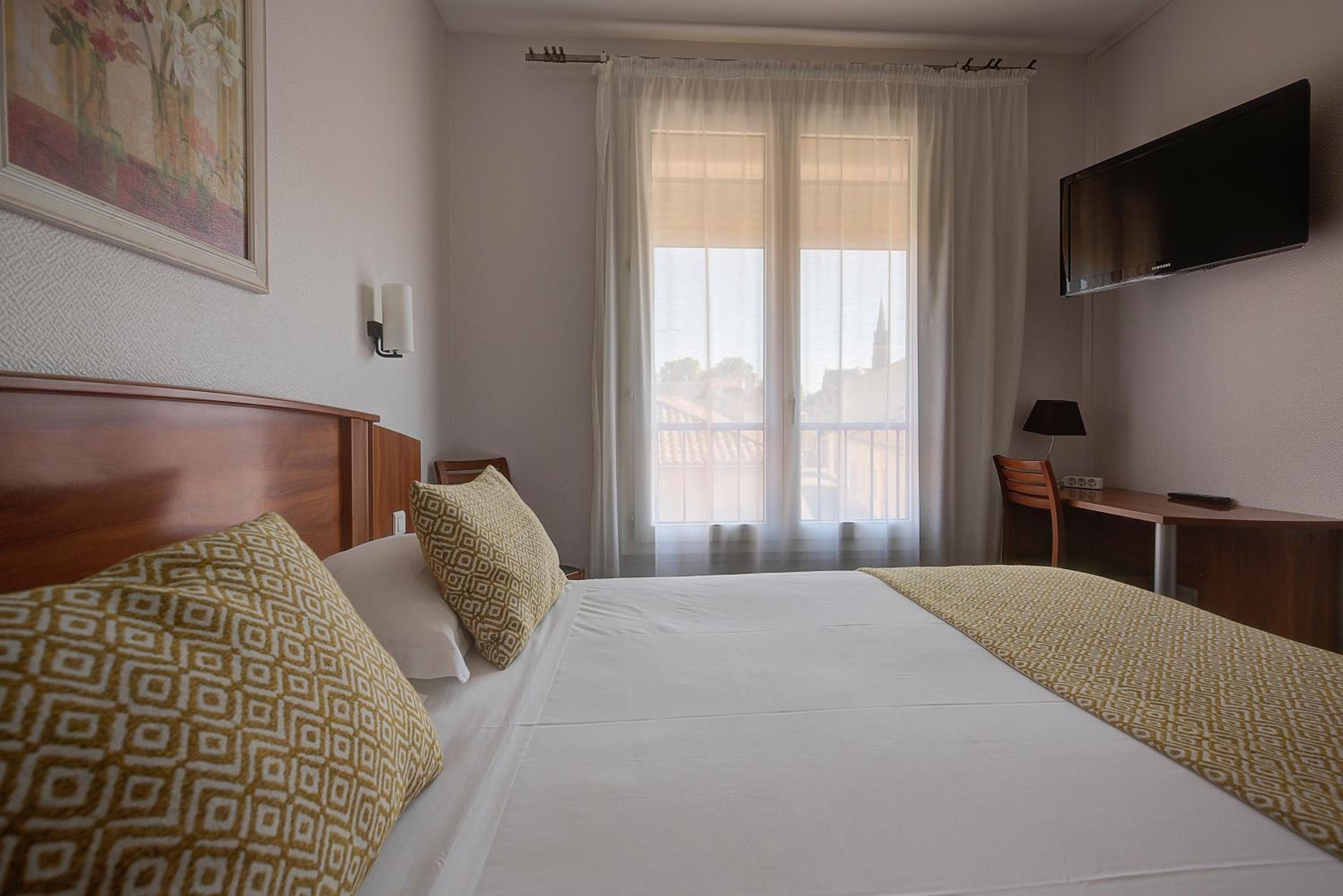 Standard Double Room - Photo 4