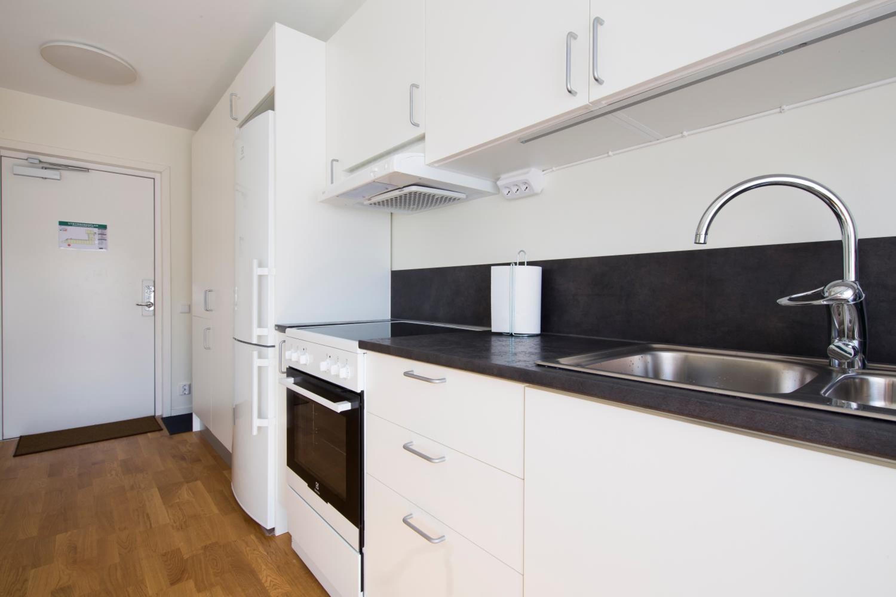 One-Bedroom Apartment - Photo 15