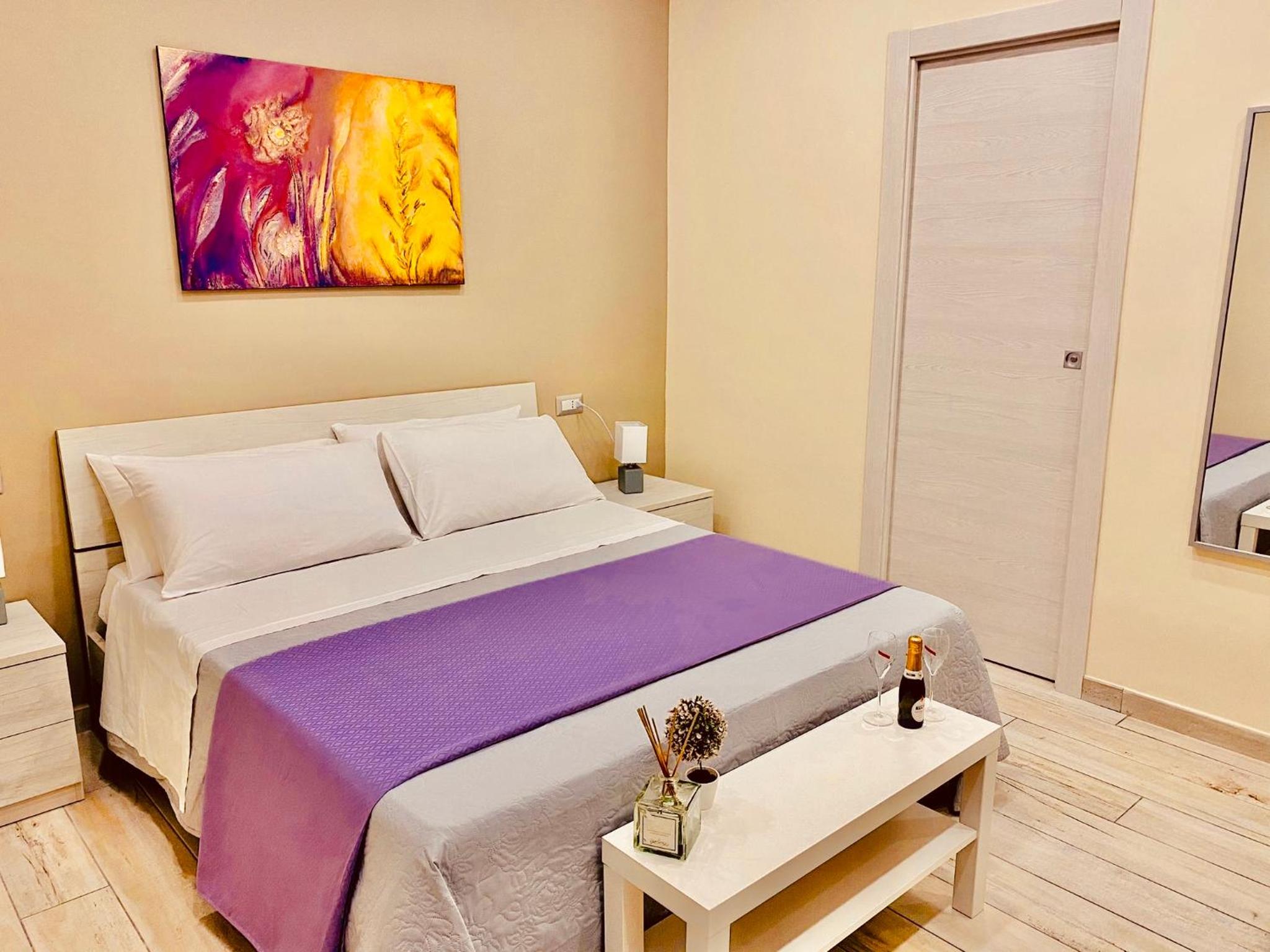 Double Room with Balcony - Photo 4