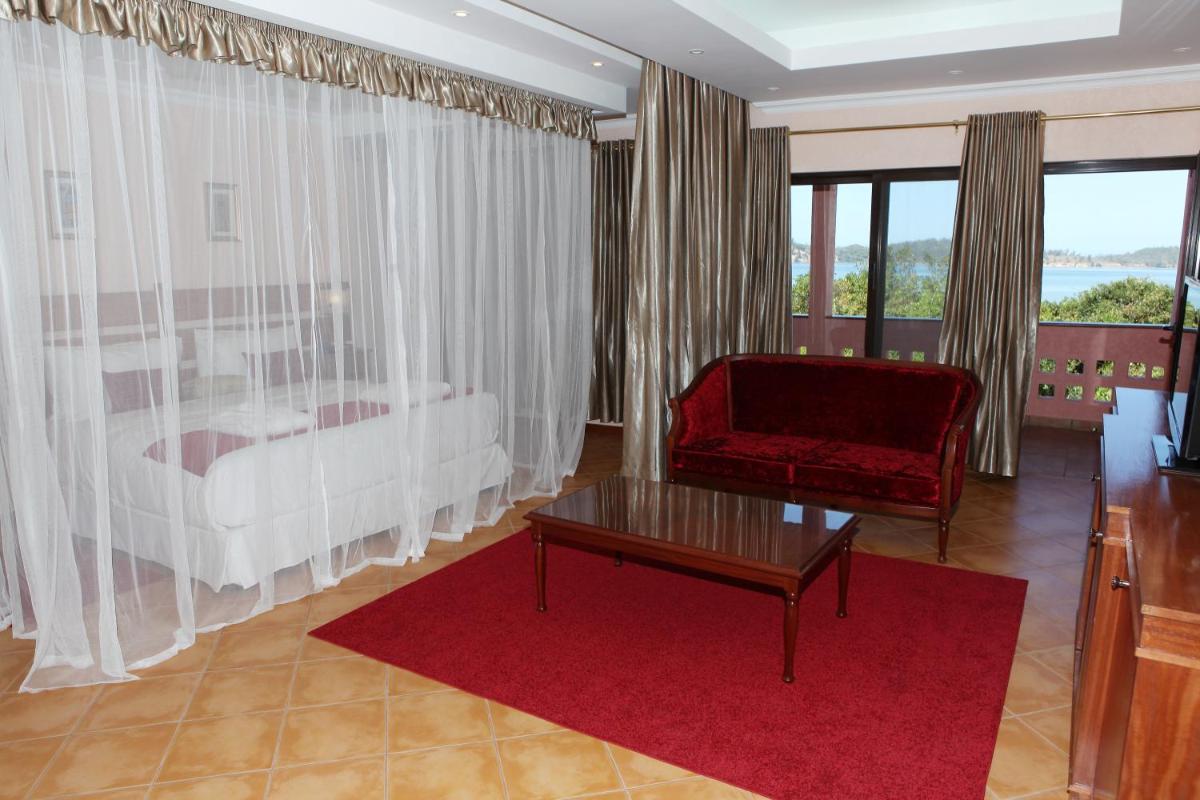 Deluxe King Room photo 3