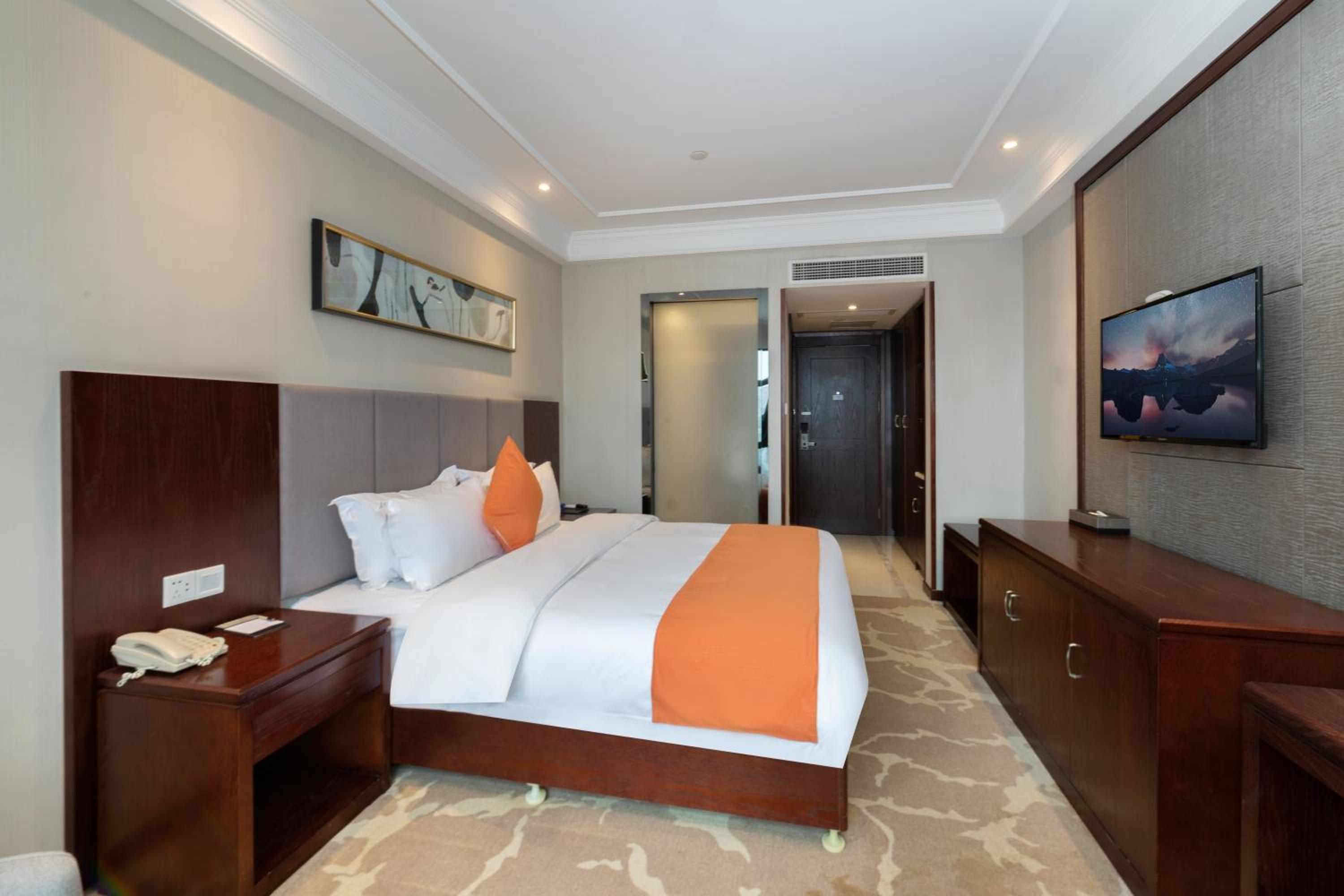 Deluxe Queen Room photo 2