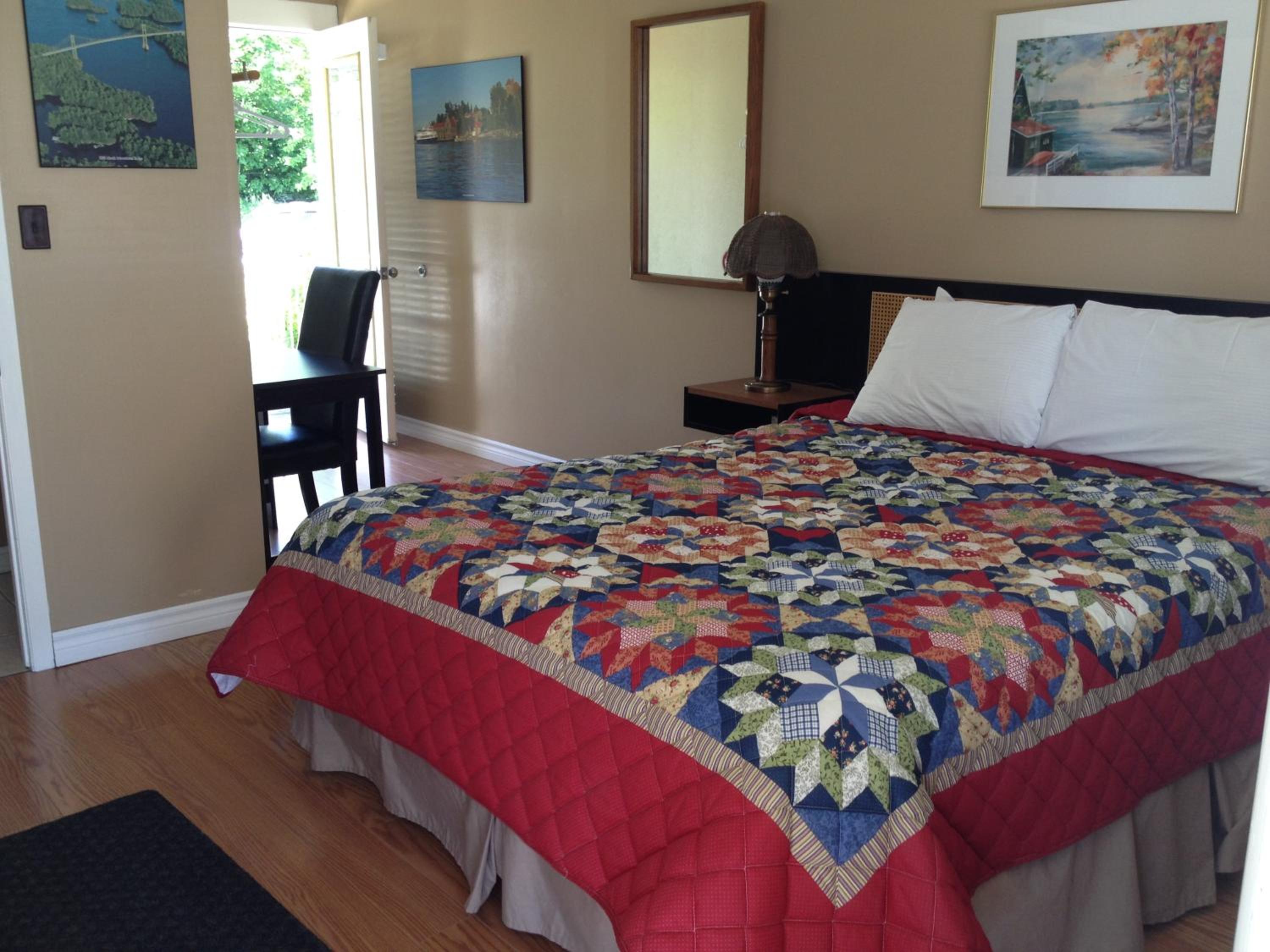 Queen Room - Disability Access photo 2