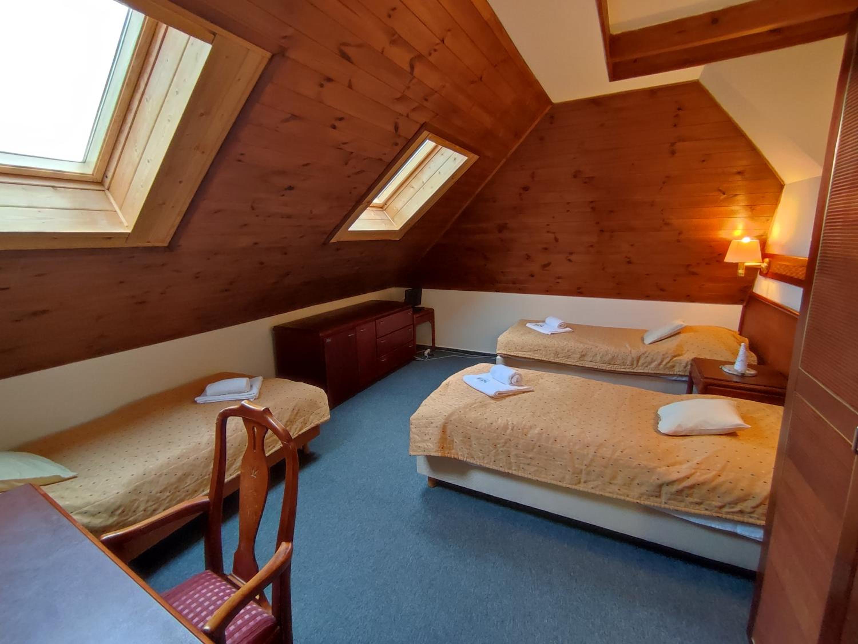 Triple Room photo 2
