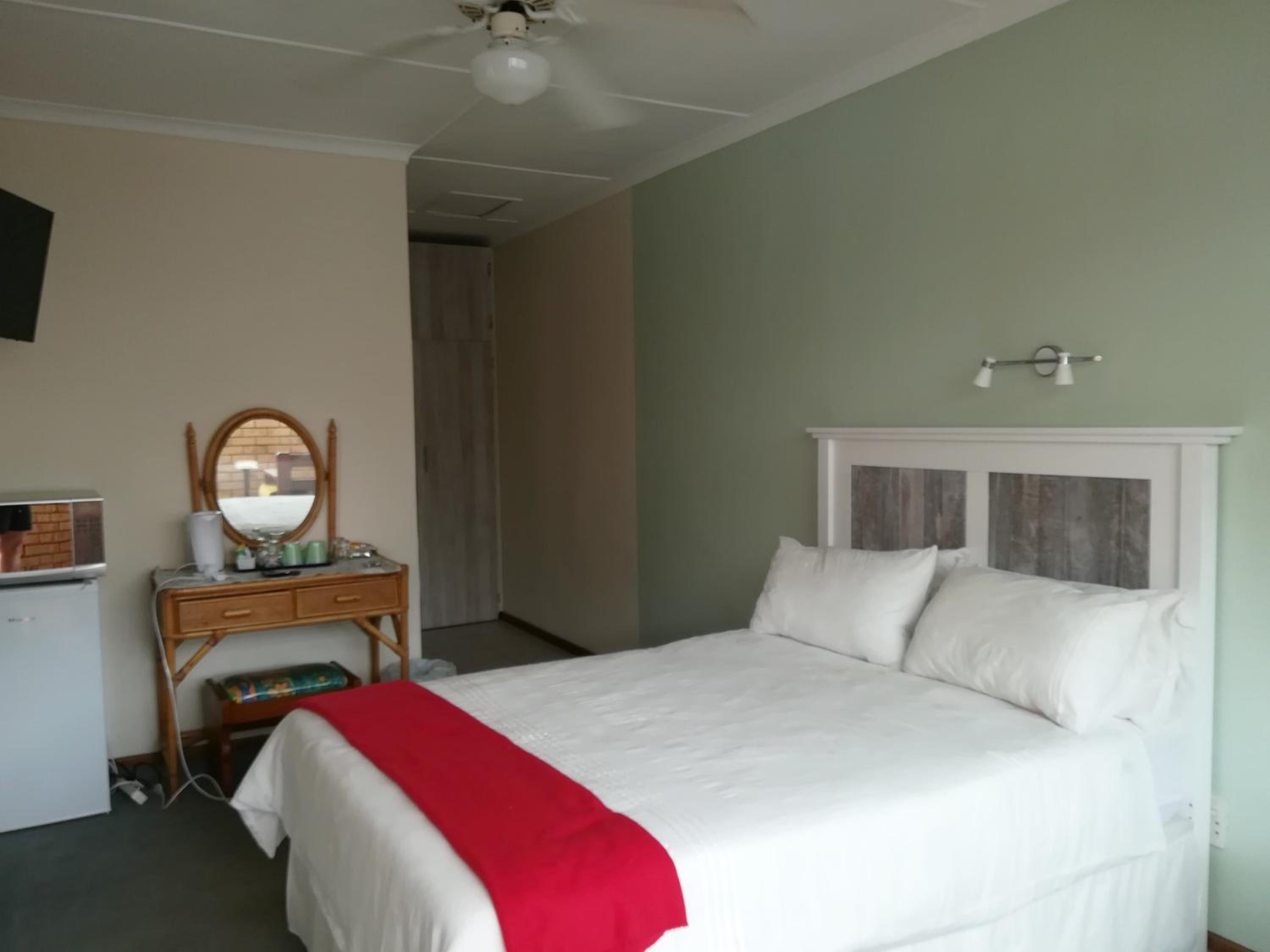 Double Room with Private Bathroom - Photo 1