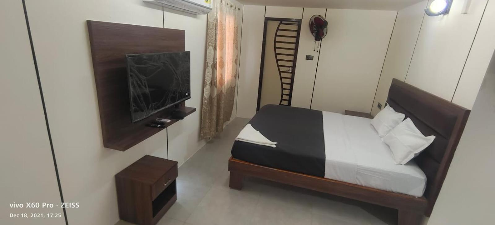 Superior King Room photo 2