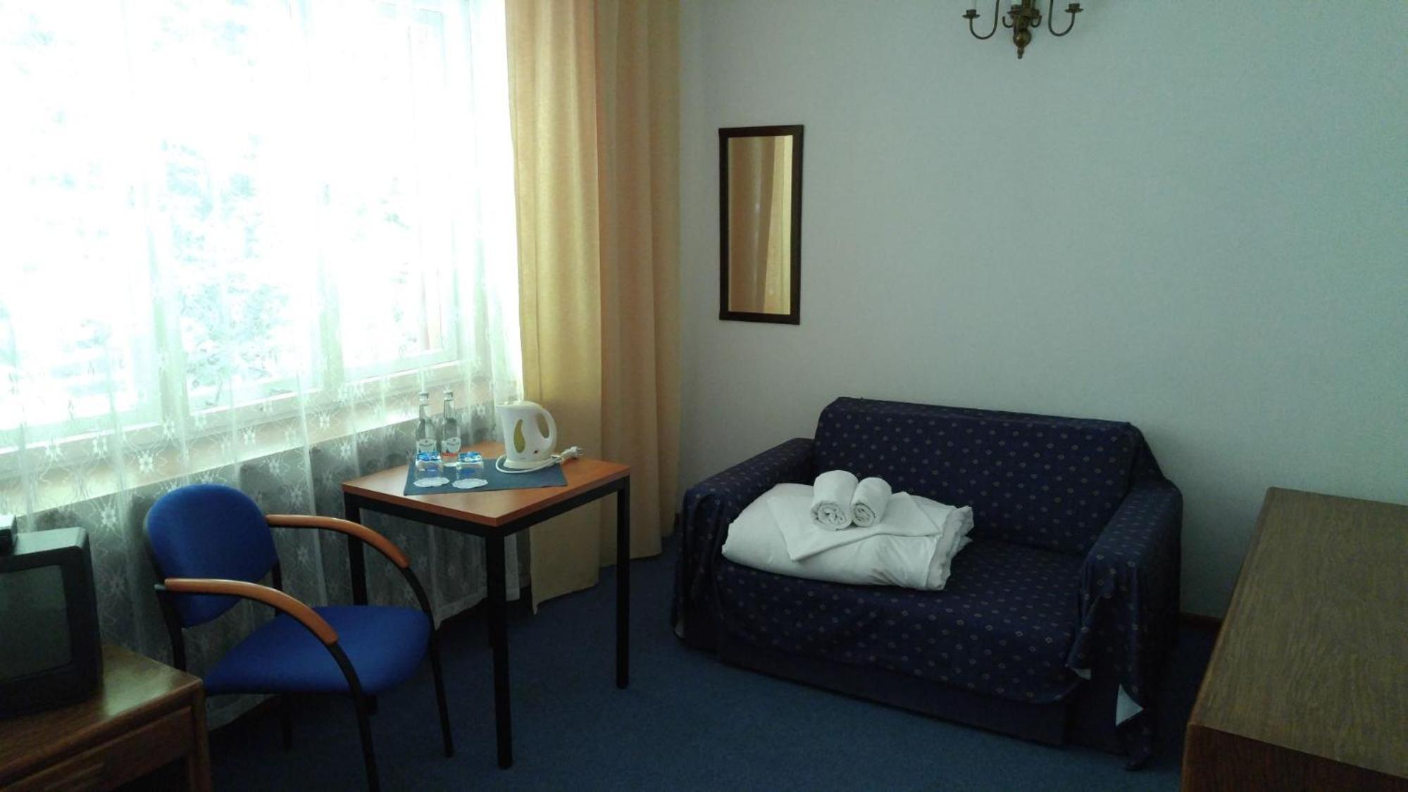 Triple Room with Bathroom photo 2