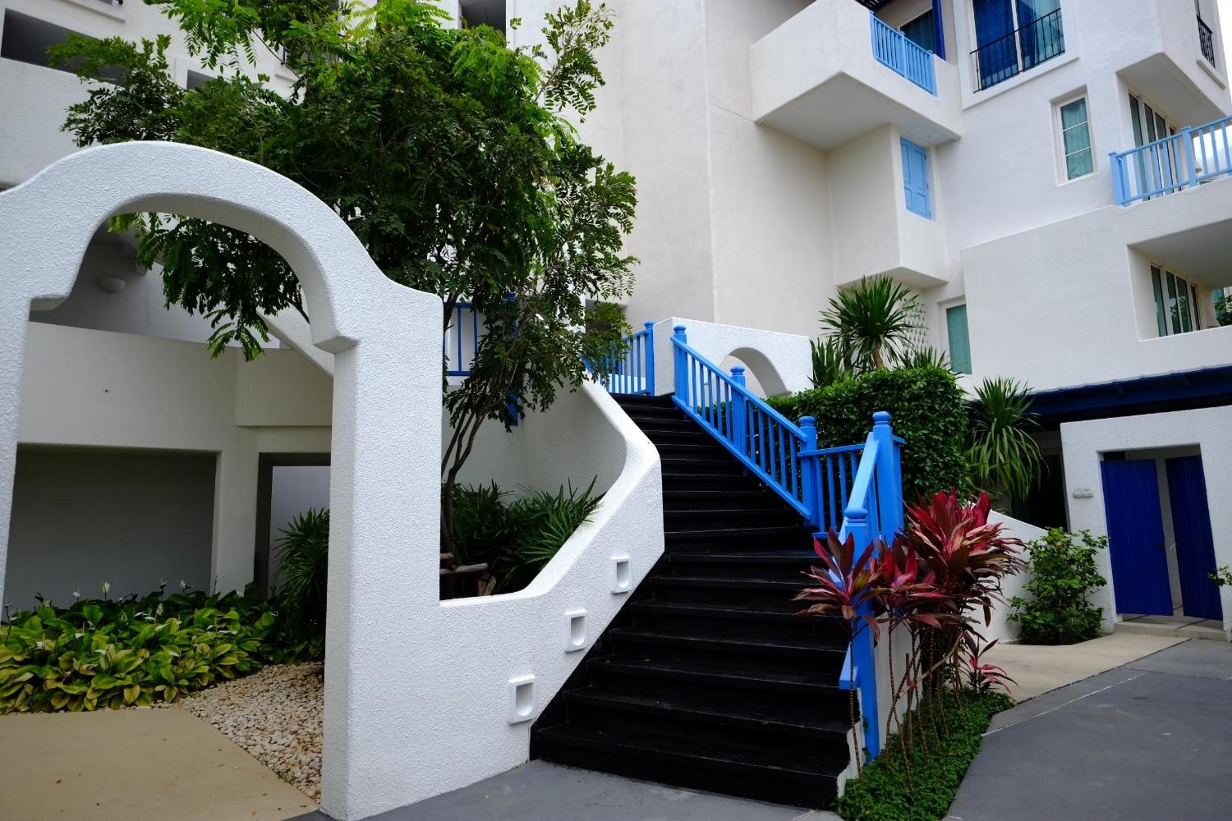 Apartment with Mountain View - Photo 15
