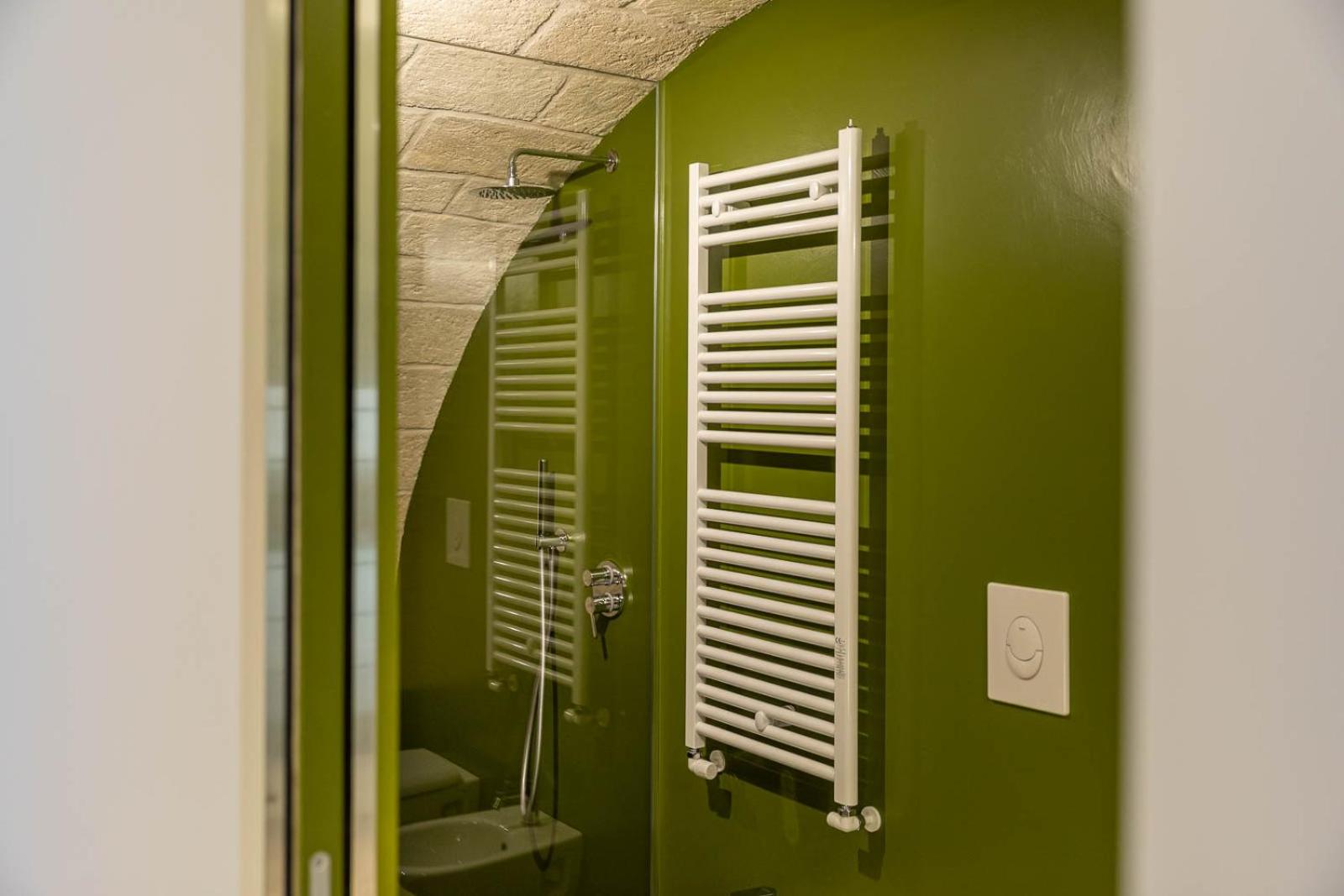 Queen Room with Spa Bath photo 2