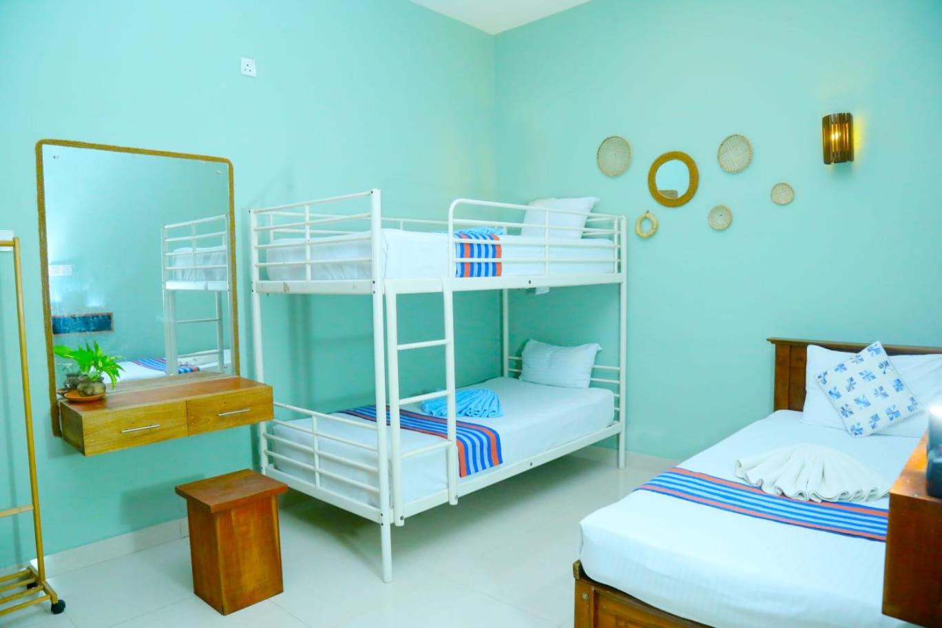 Economy Double Room photo 2