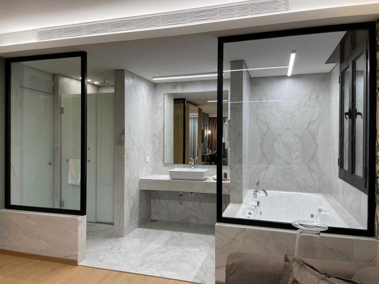 Deluxe Suite photo 2