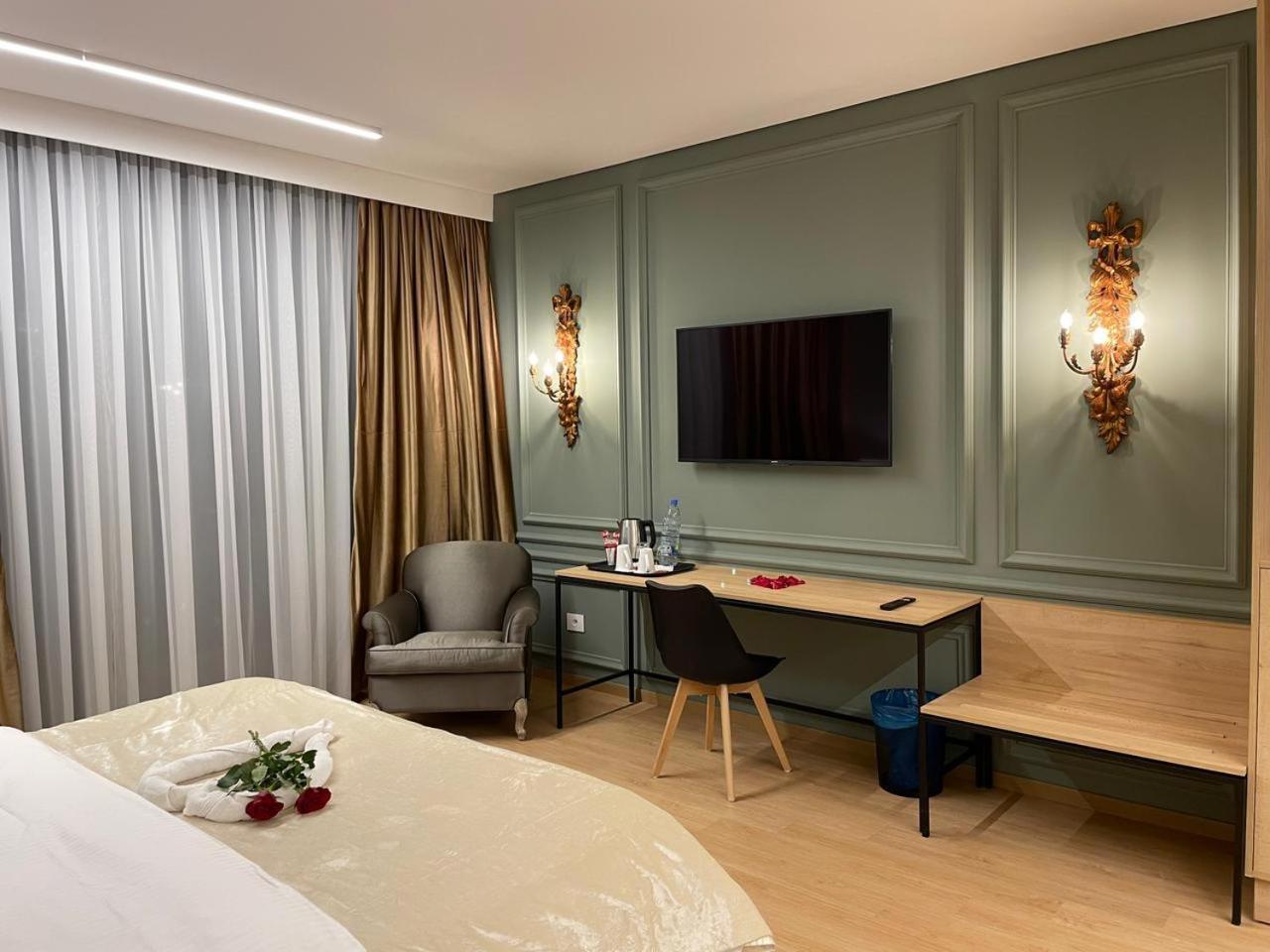 Deluxe Suite photo 3