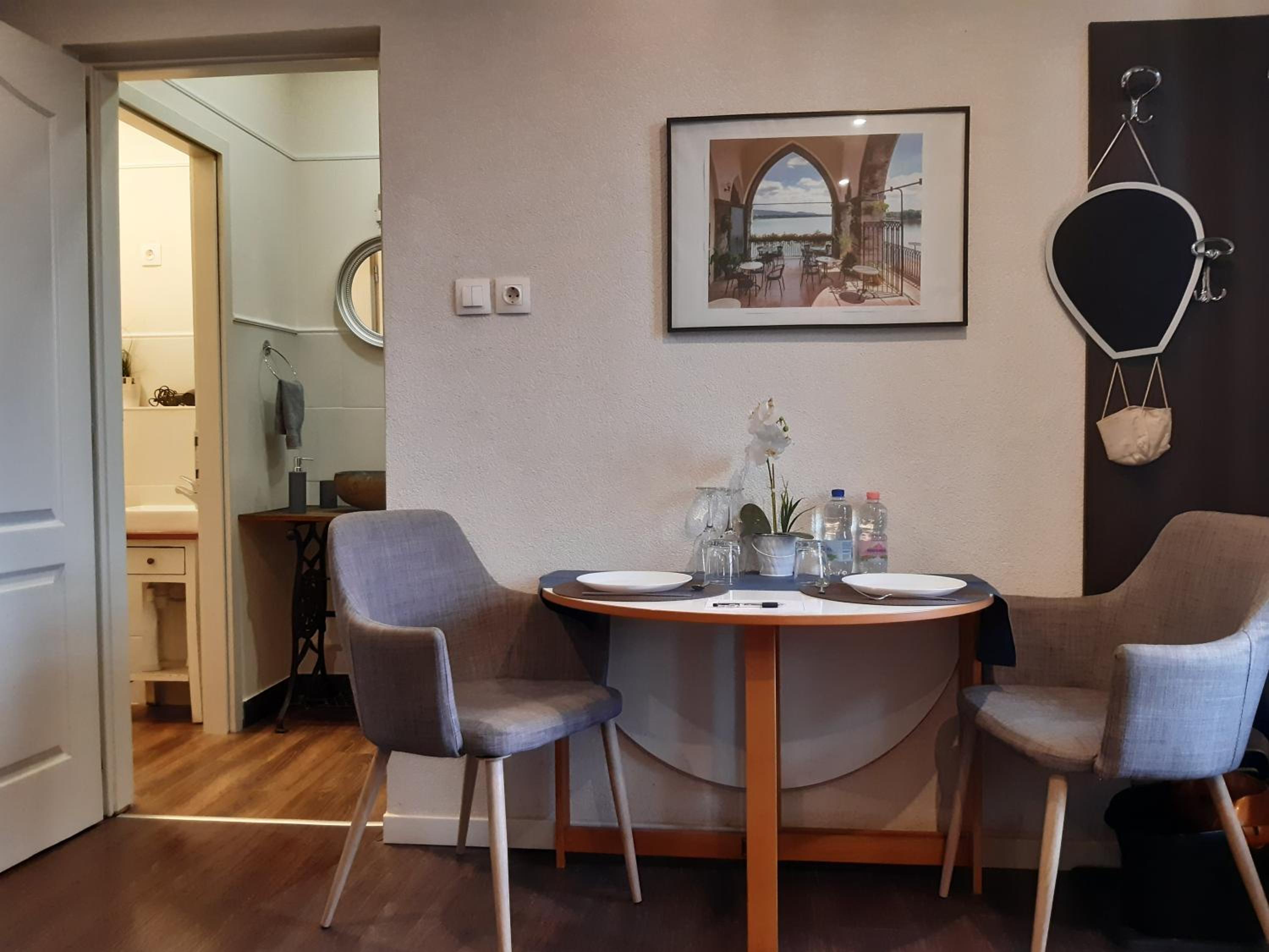 Studio Apartment photo 3