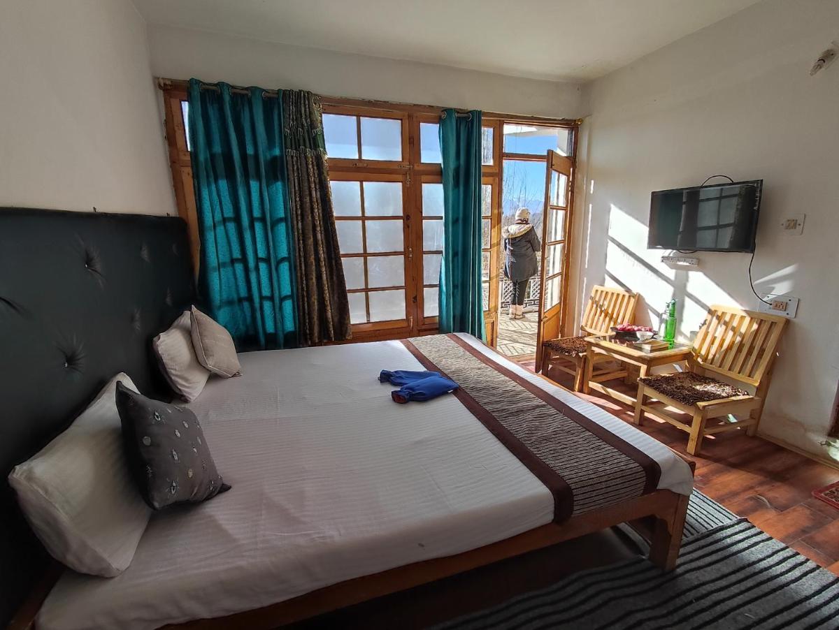 Deluxe Double or Twin Room with Balcony photo 3
