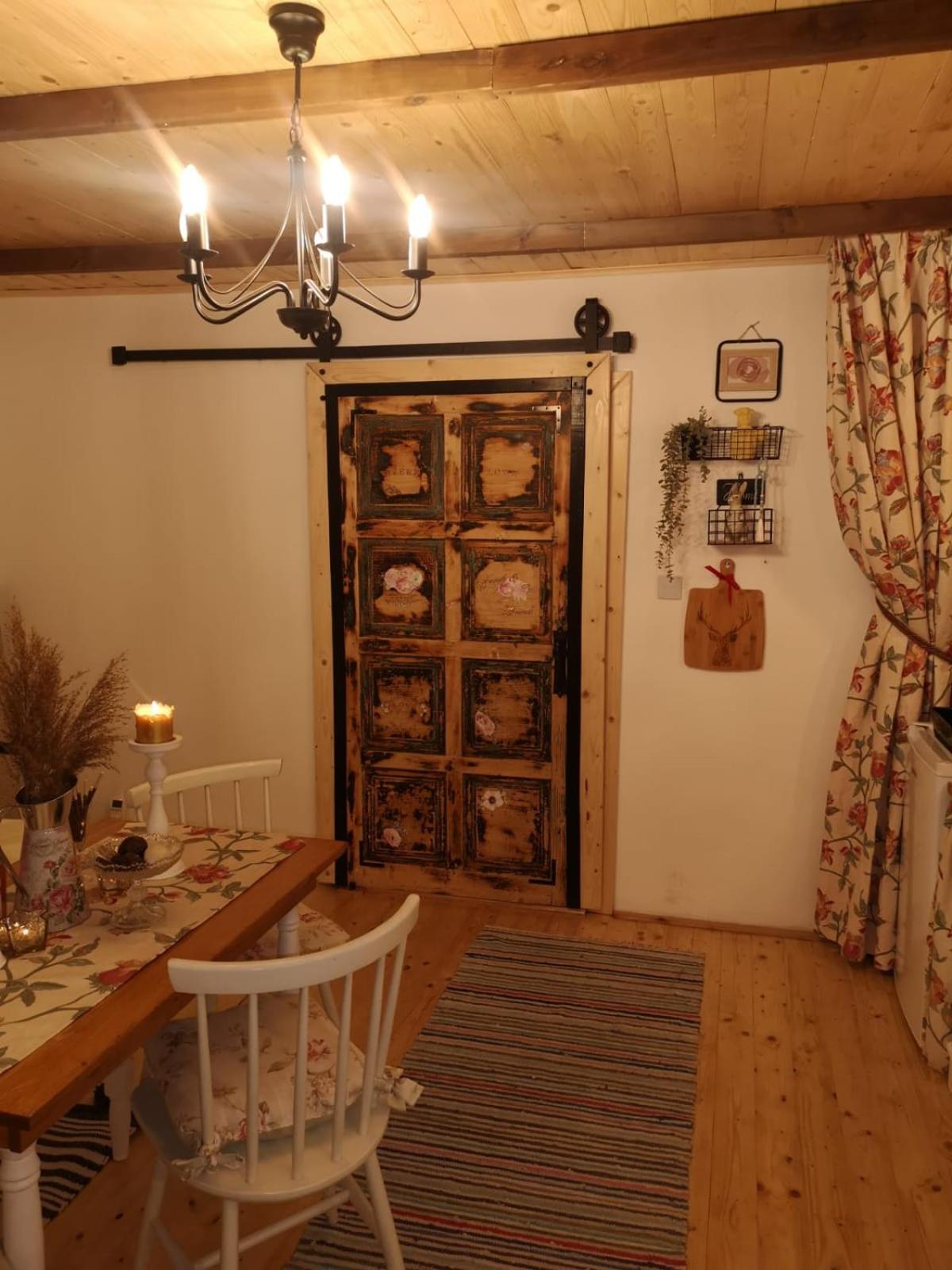 One-Bedroom House - Photo 52