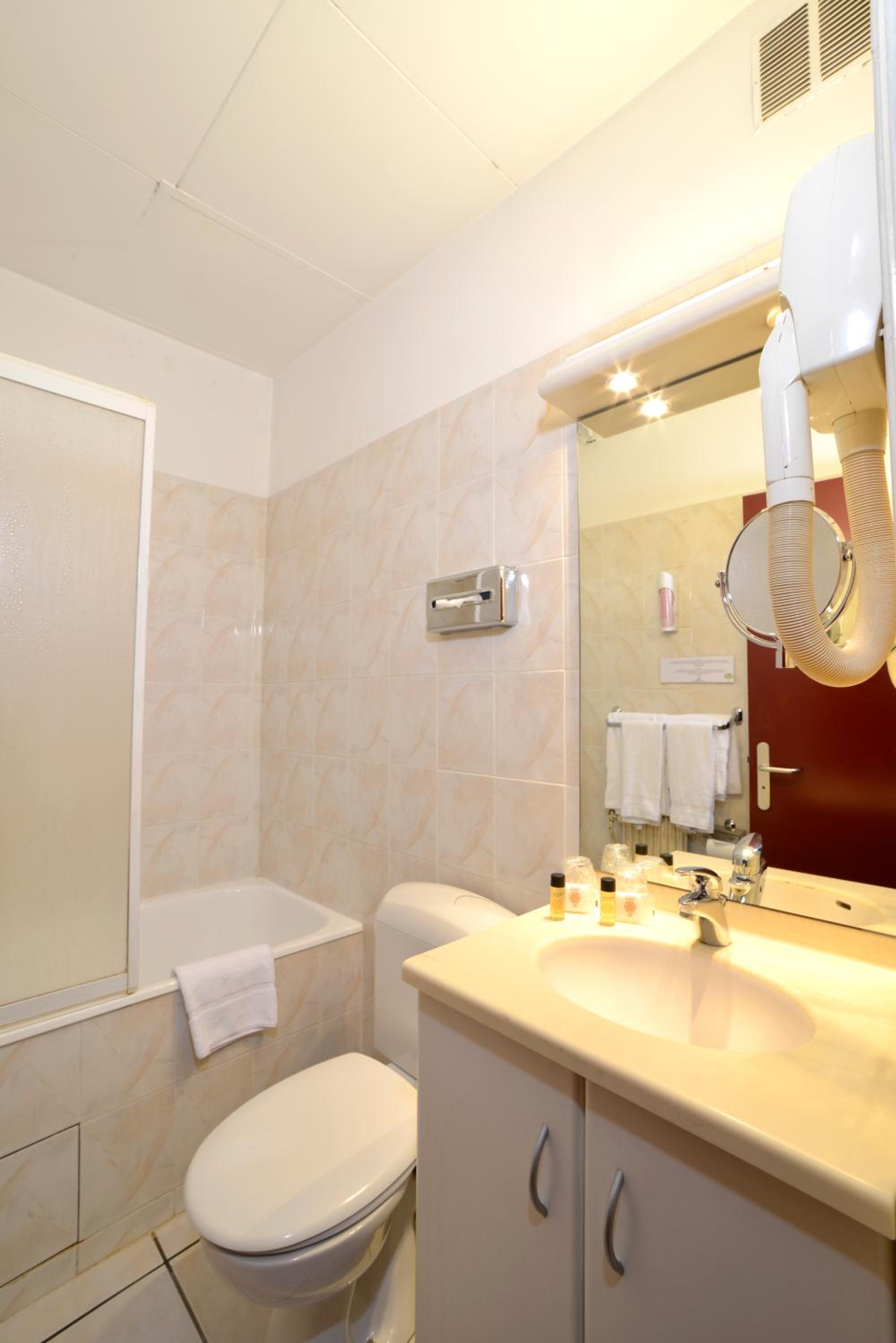 Single Room photo 3