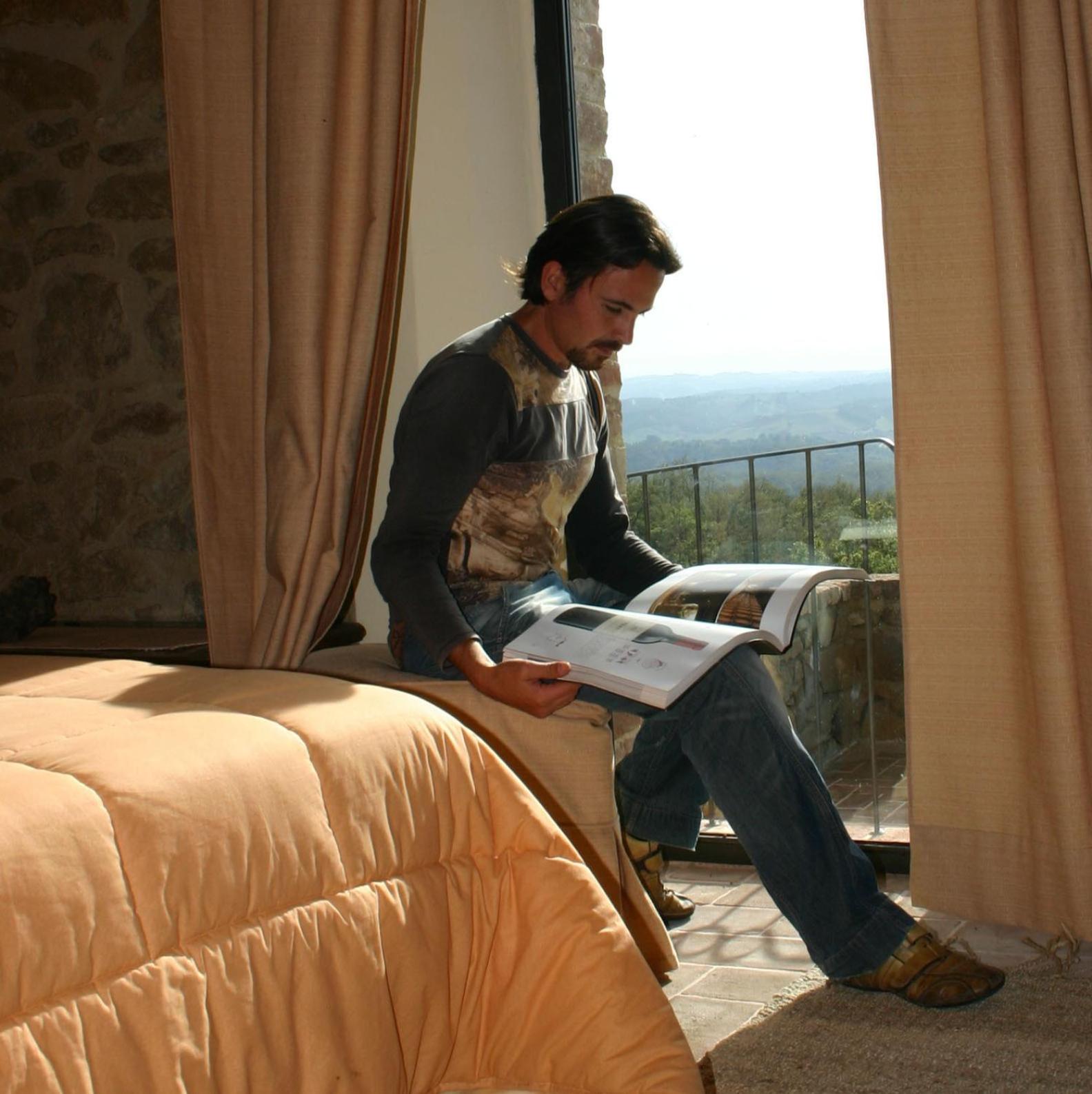 Apartment with Terrace photo 2