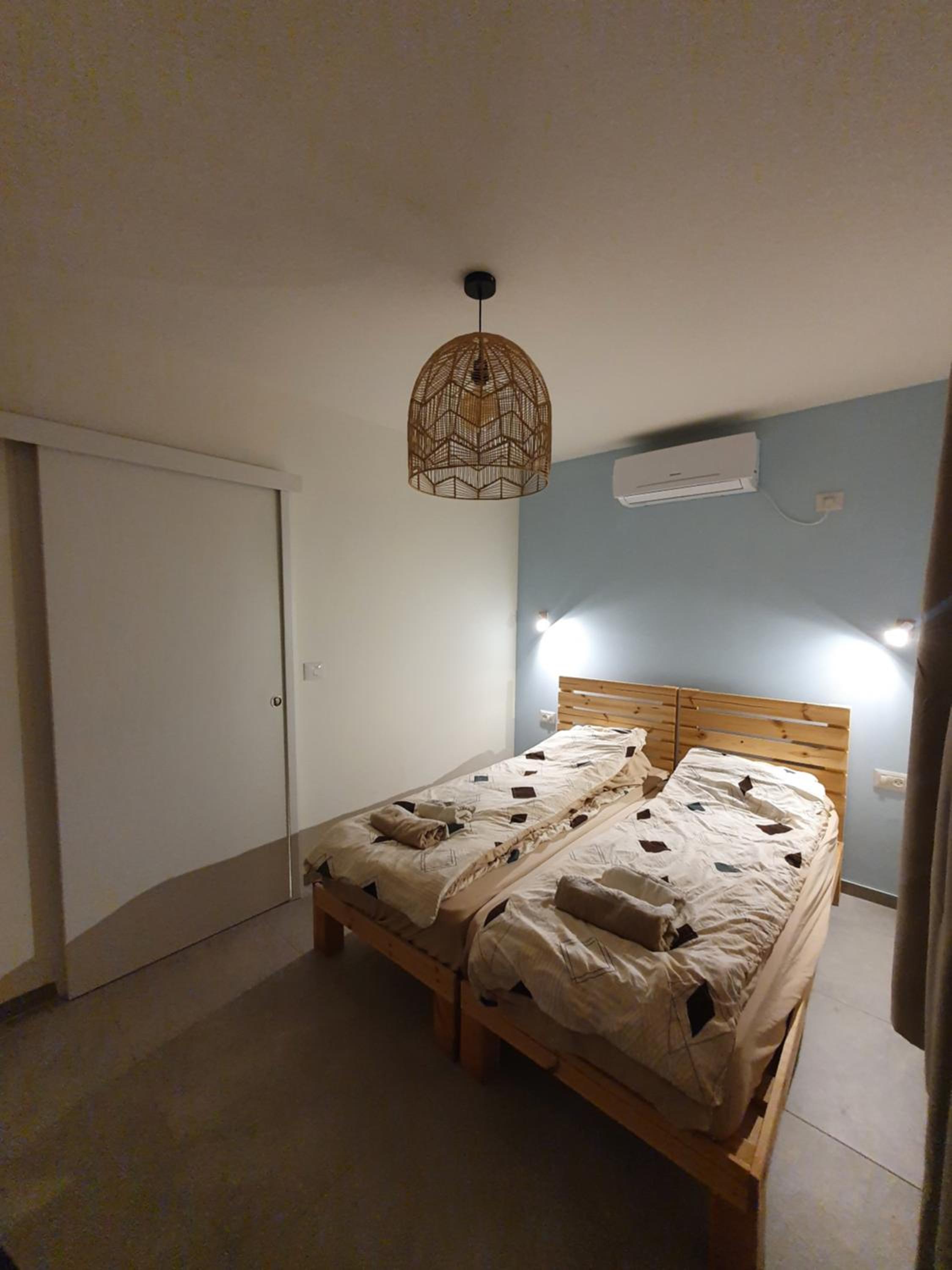 One-Bedroom Apartment - Photo 13