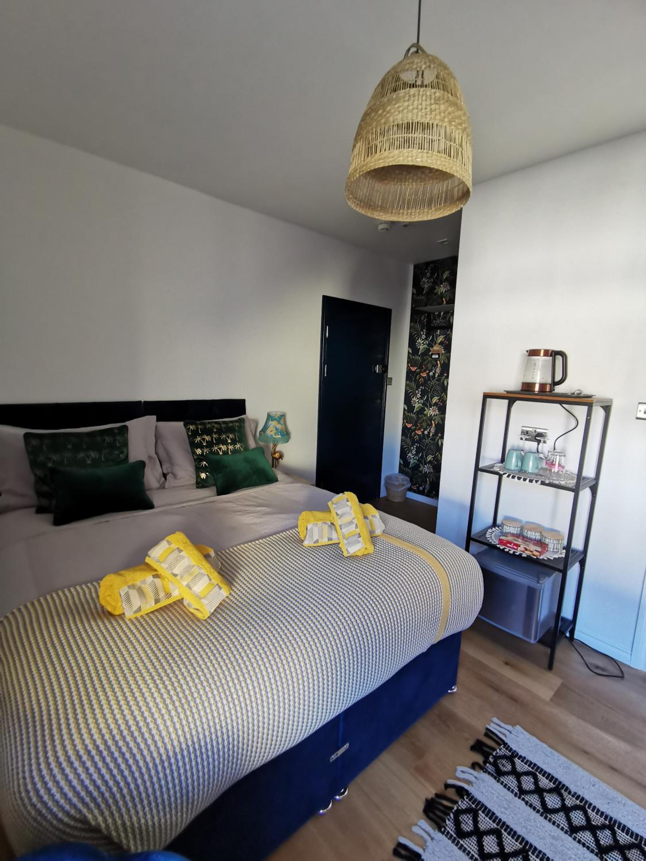 Double or Twin Room with Bathroom - Photo 16